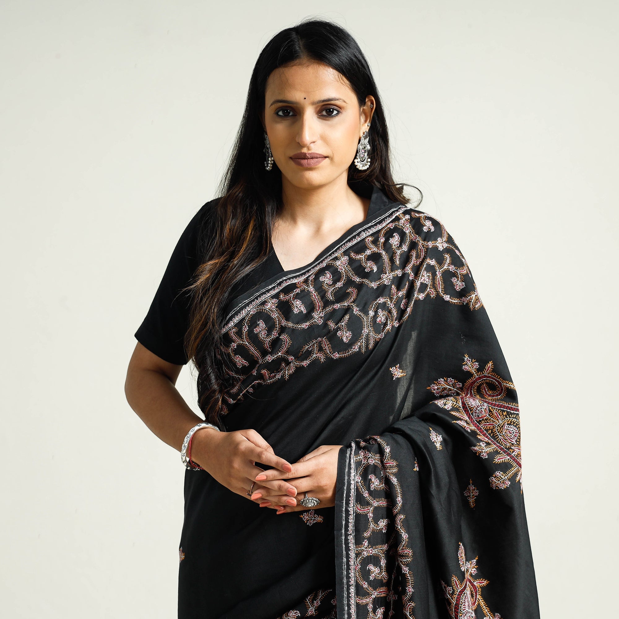 ITOKRI CRAFTS INITIATIVE Black - Kashidakari Hand Embroidery Chanderi Silk Saree with Zari Border - view 4