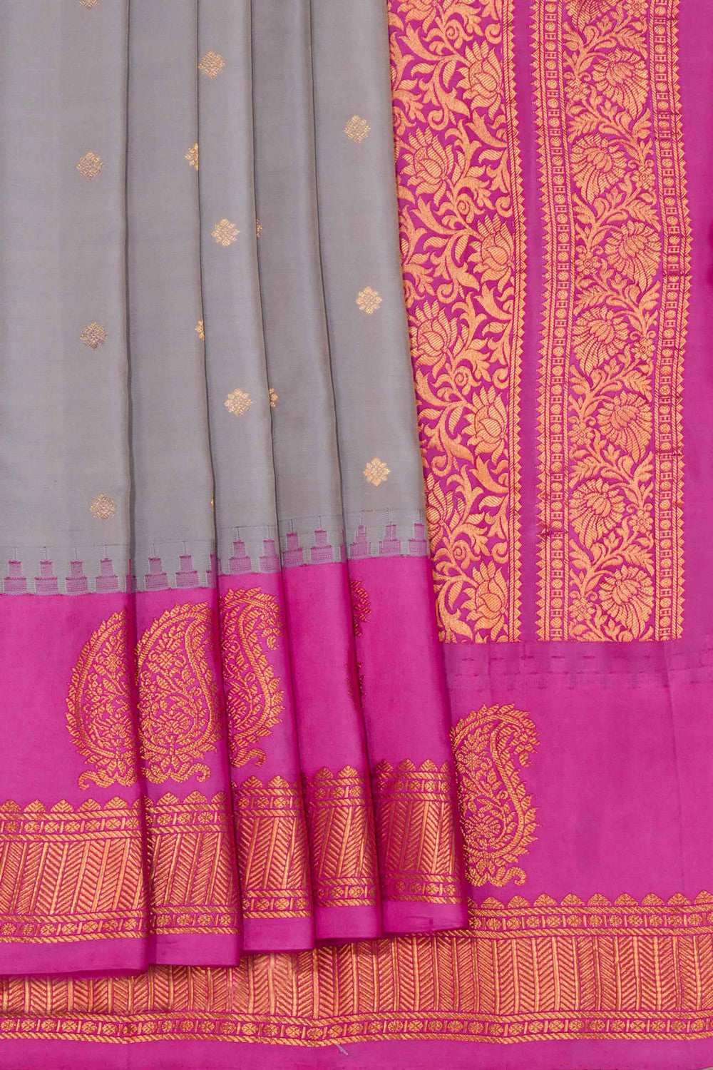 Kalanjali Gadwal Silk Grey Saree – Women's