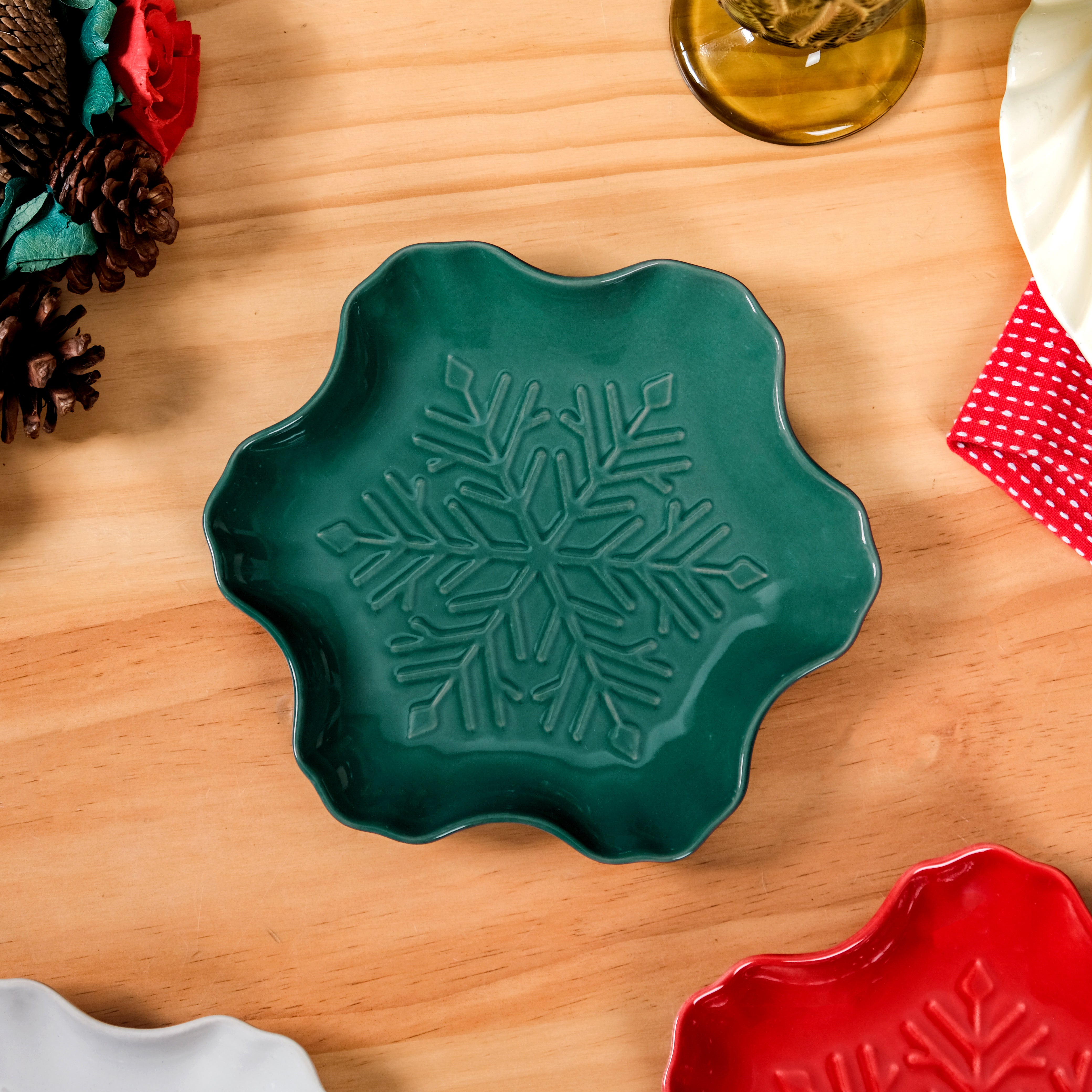 Nestasia Set Of 3 Snowflake Ceramic Snack Plates - view 8