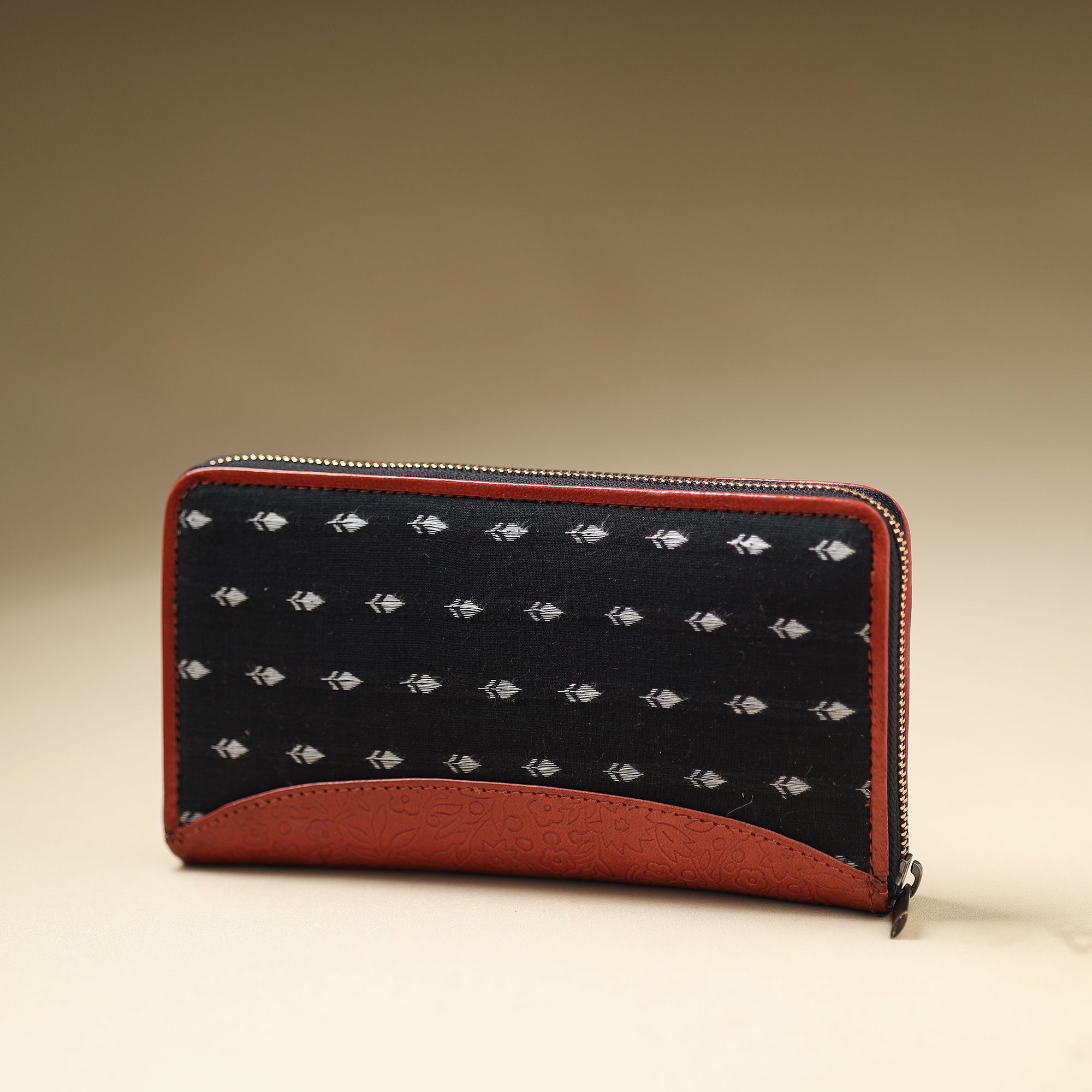 ASALKAAR Black - Handcrafted Jacquard Weave Leather Wallet - view 2