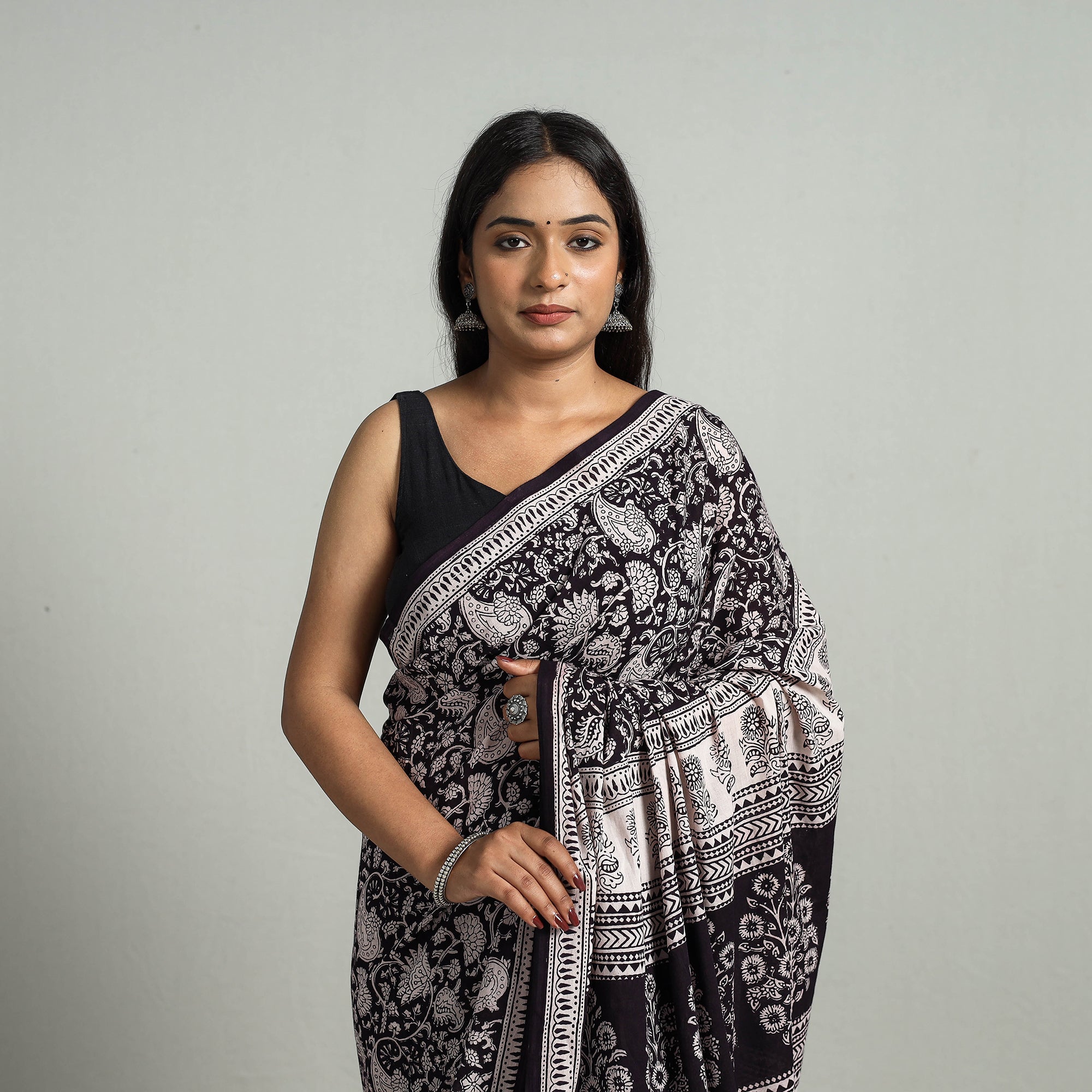 BAGH PRINTS BY MOHAMMED BILAL KHATRI Black - Natural Dyed Bagh Print Cotton Saree with Blouse Piece 24 - view 3