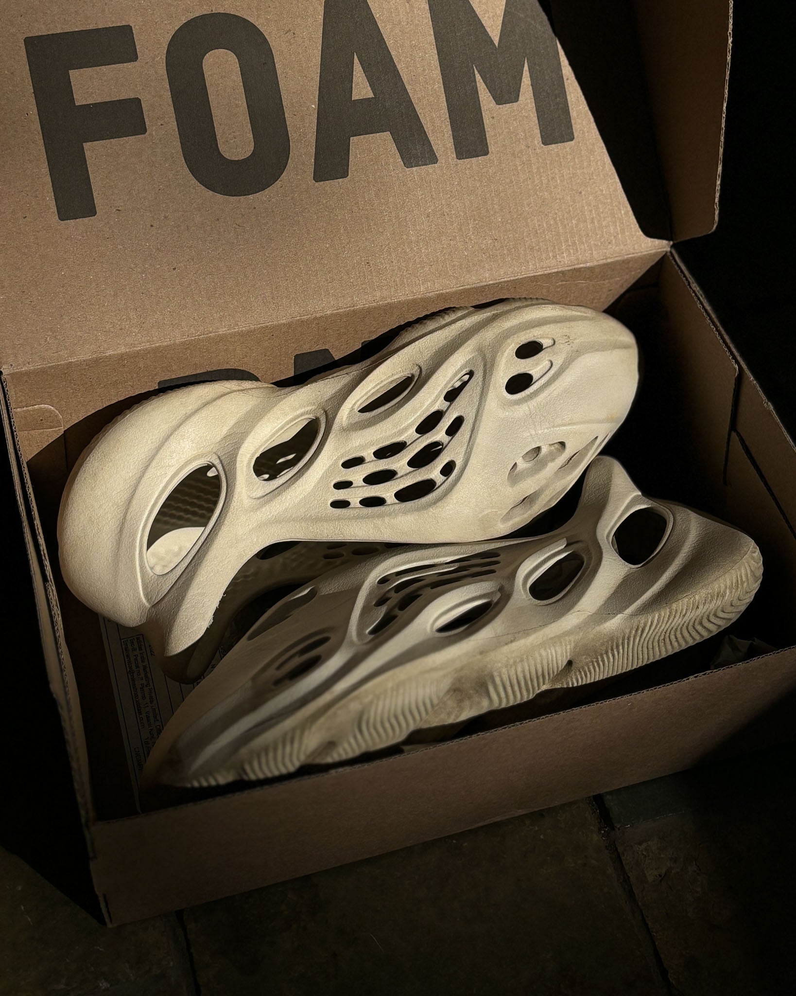 Adidas Yeezy Foam Runner - Sand - view 2