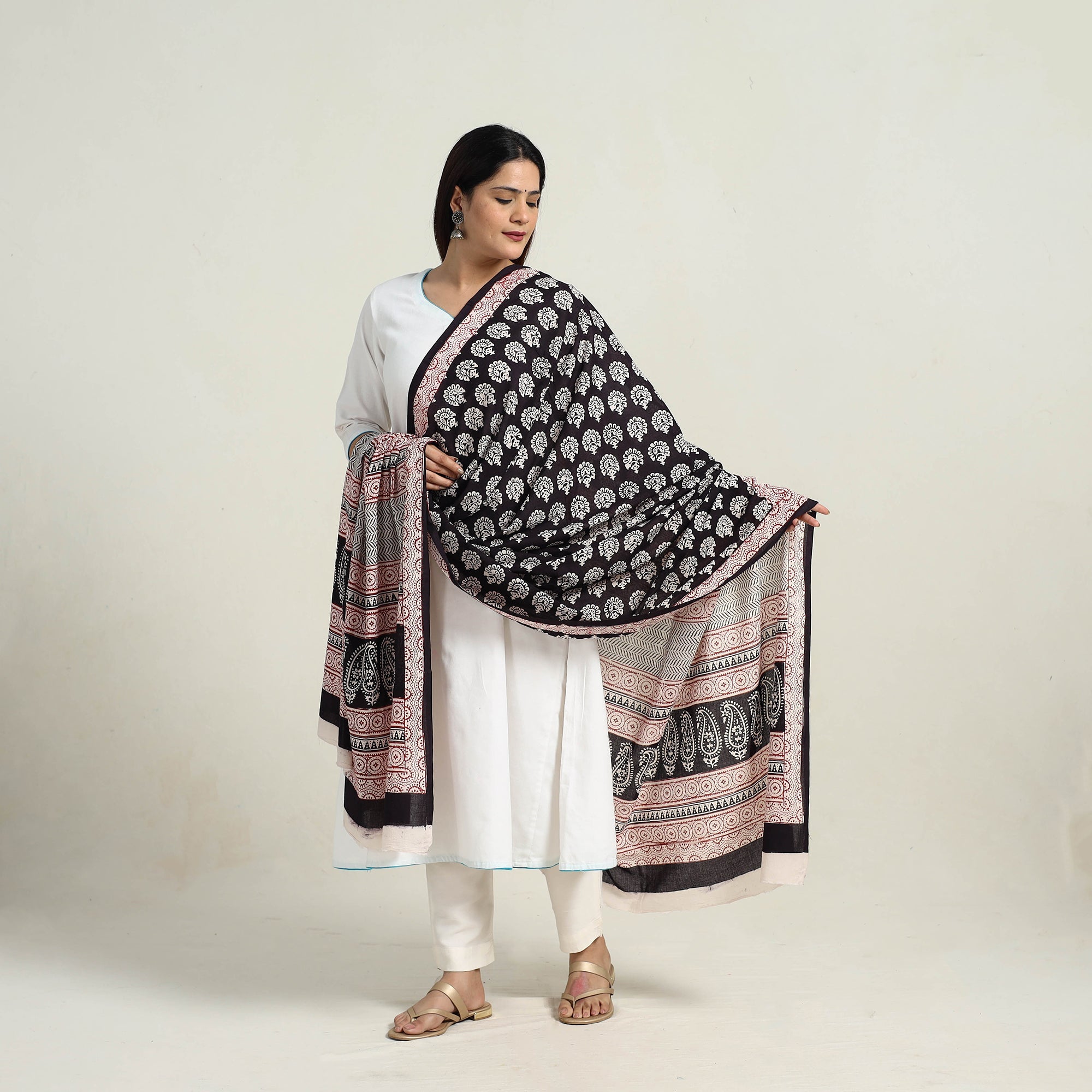 BAGH PRINTS BY MOHAMMED RAFIK KHATRI Black - Natural Dyed Hand Block Print Cotton Bagh Dupatta 01 - view 2