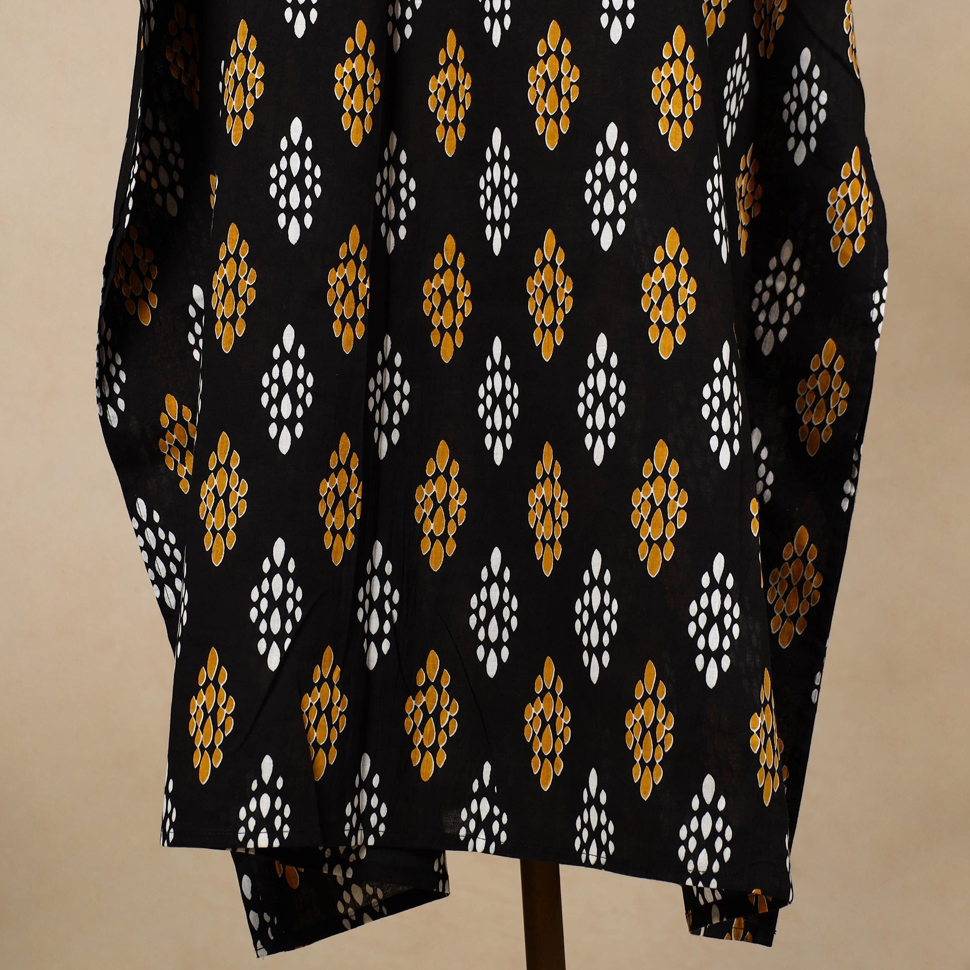 CHUTNEY CRAFT STUDIO Black - Hand Block Printed Cotton Kaftan with Tie-Up Waist (Long) - view 2
