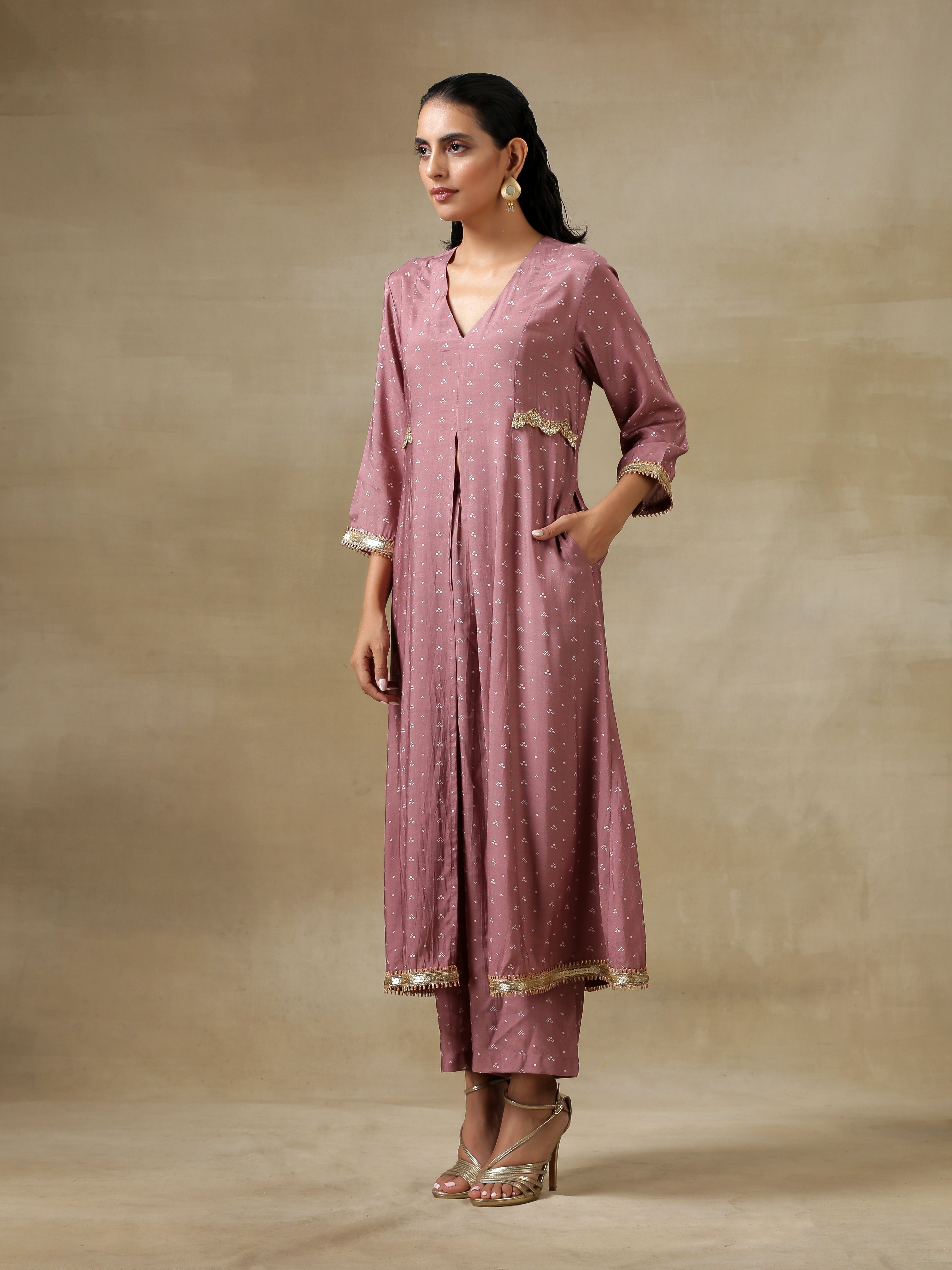 Dark Mauve Bandhani Printed Silk Front Slit Kurta Pant Set | Relove - view 2