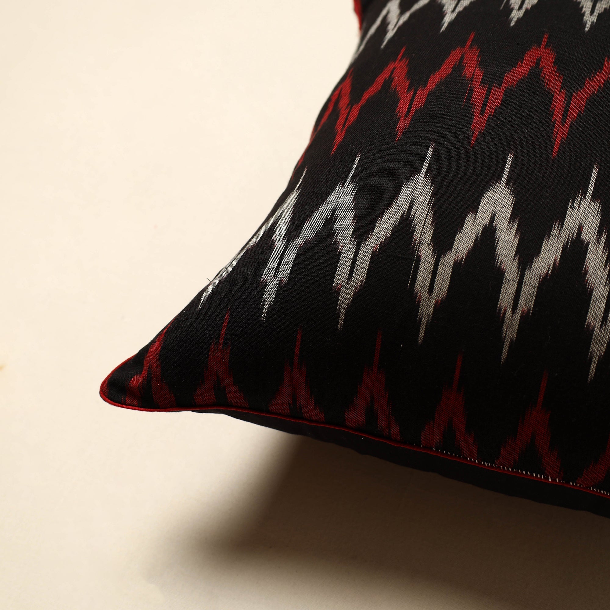 NOORI BAZAR Black - Cotton Pochampally Ikat Cushion Cover (16 x 16 in) 04 - view 2