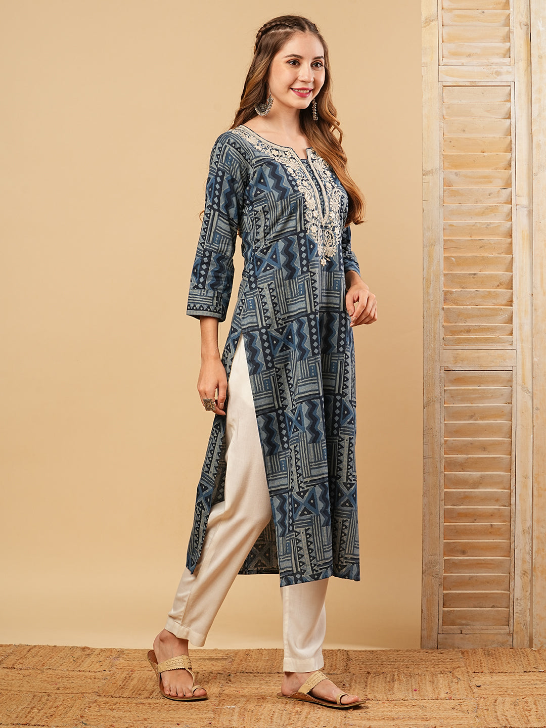 Fashor Abstract Printed Resham & Sequins Embroidered Kurta - Blue - view 5
