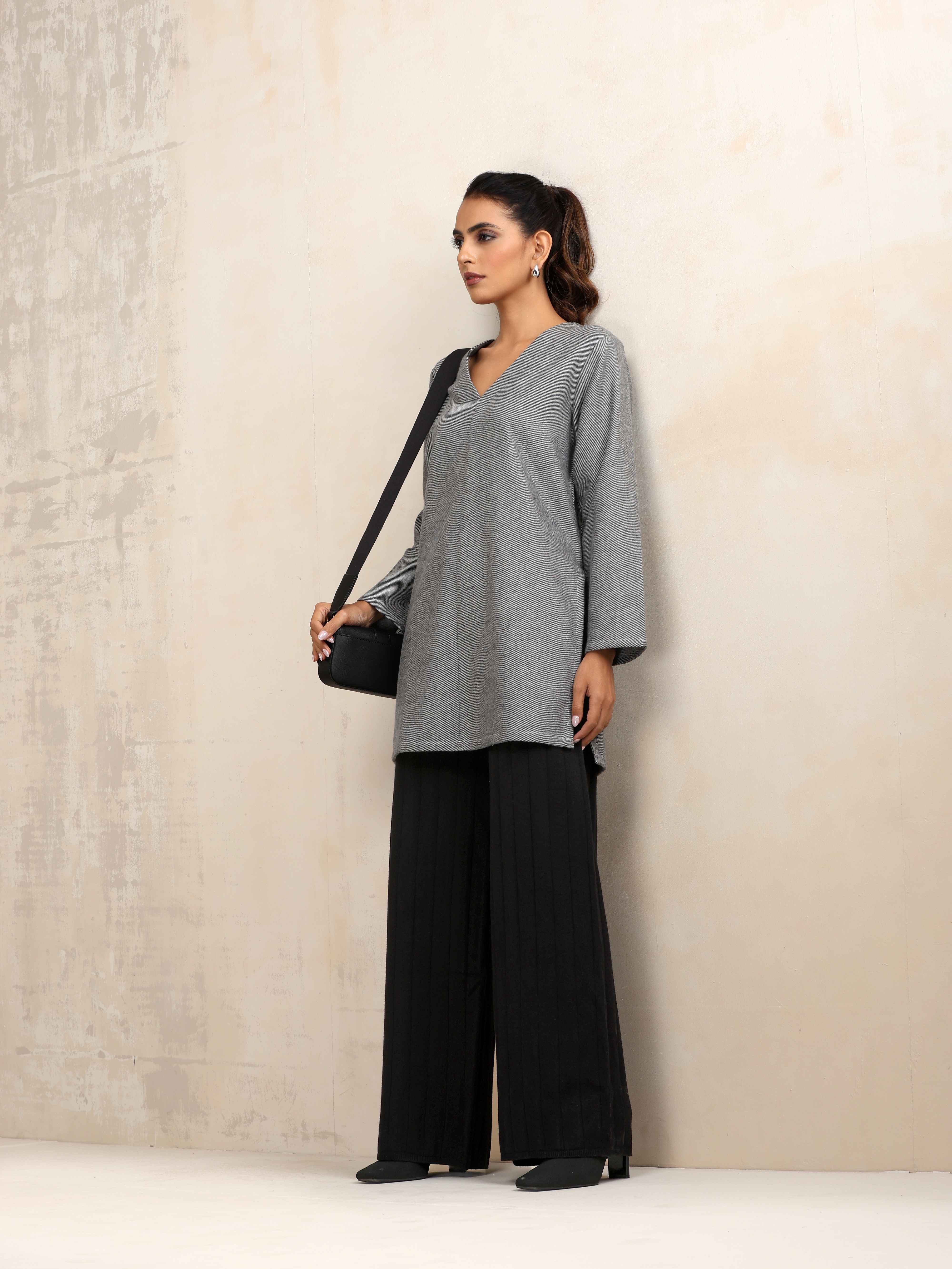 trueBrowns Grey Woollen High Slit Kurta - view 8