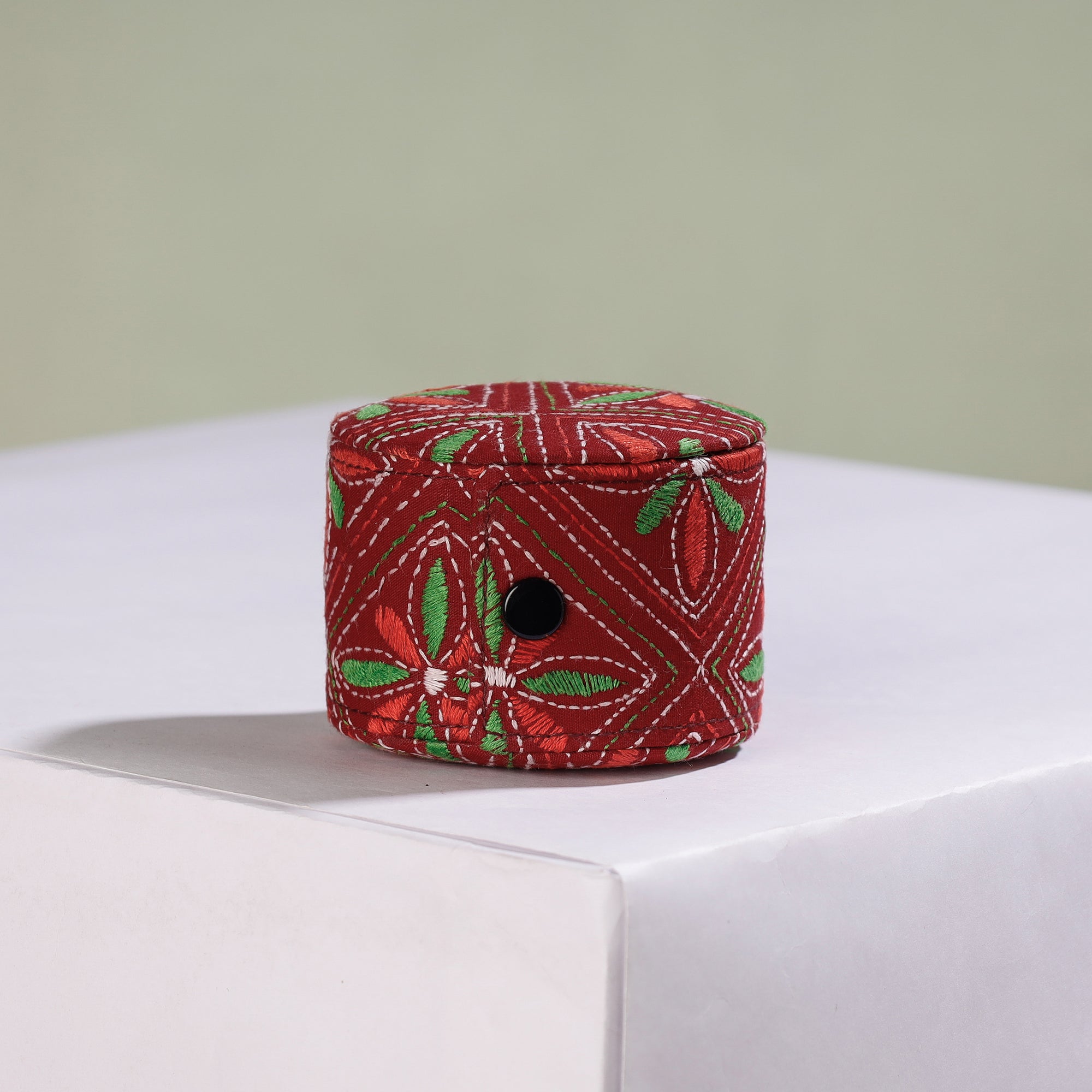 ASALKAAR Bengal Kantha Work Handcrafted Bangle Box (Small)
