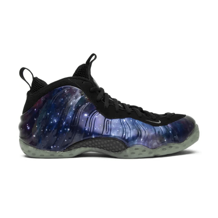 HYPE ELIXIR Nike Air Foamposite One Galaxy
