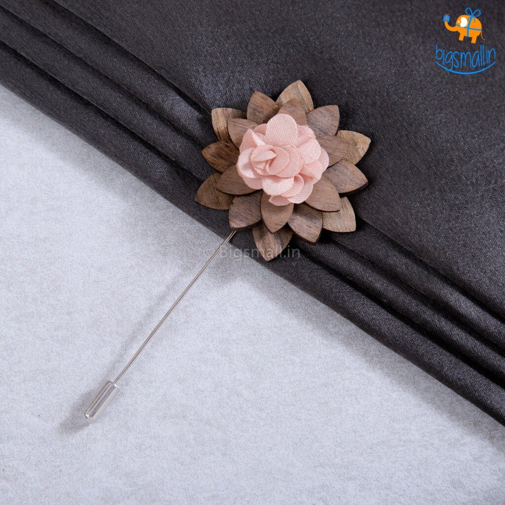 VinnyC Flower Wooden Brooch - view 2