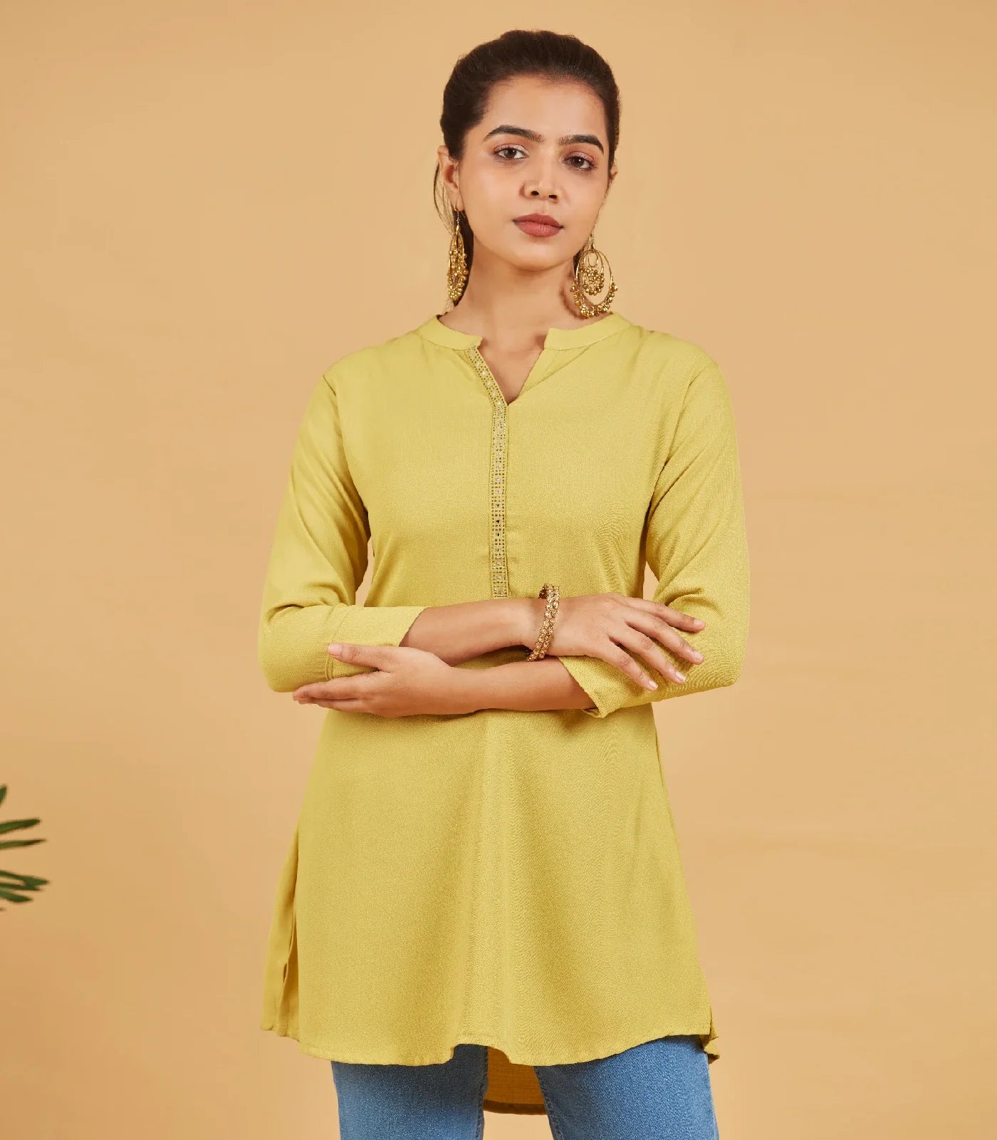 RmKV Grass Yellow Short Top