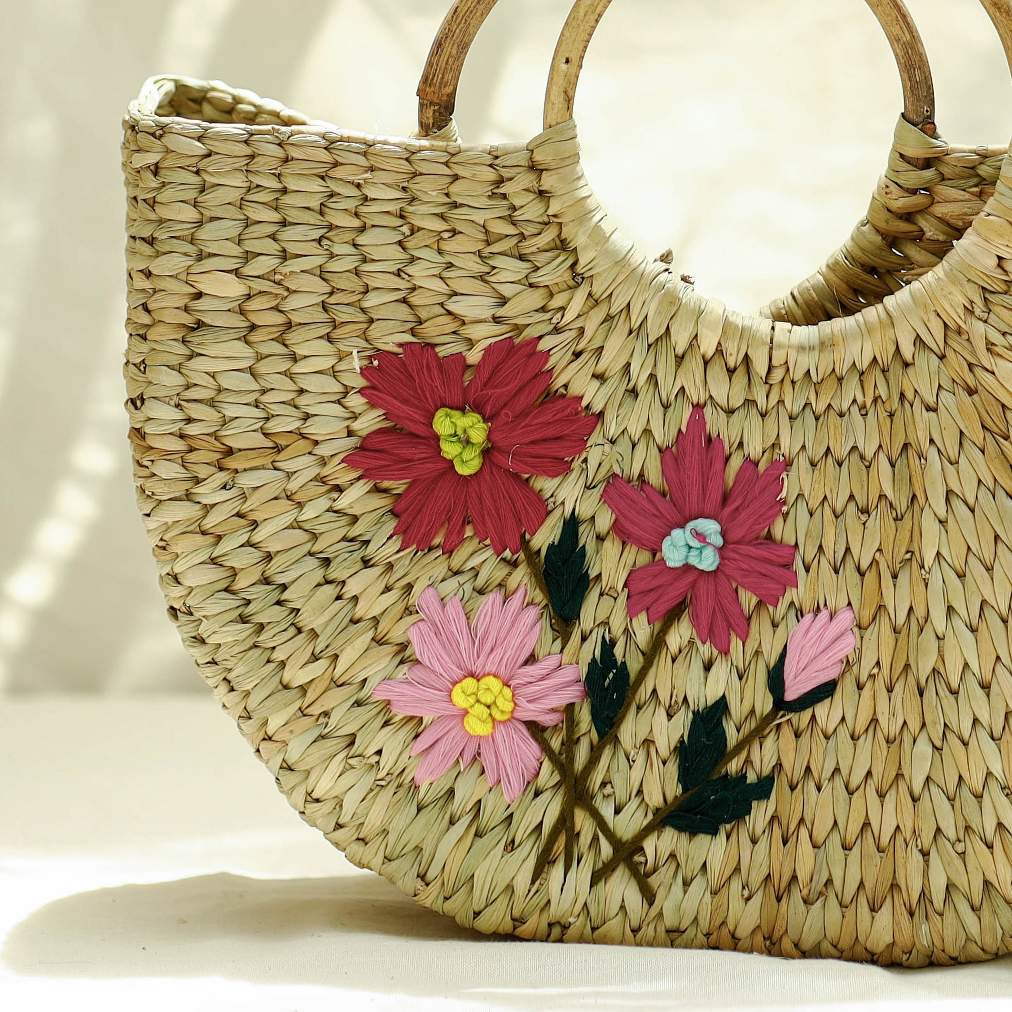 ITOKRI CRAFTS INITIATIVE Beige - Handcrafted Natural Water Reed Embroidered Hand Bag - view 2