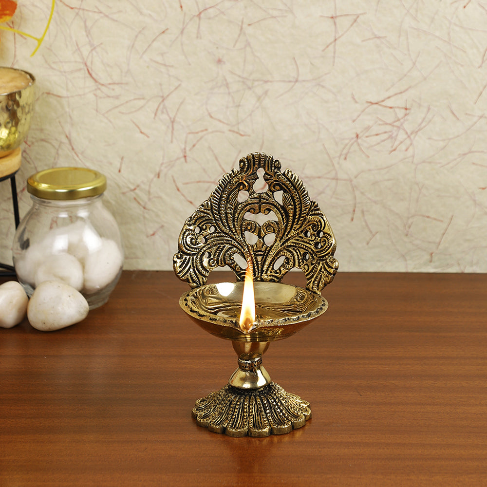 BAMBOO TREE JEWELS Antique Brass Metal Handcrafted Diya Lamp (3.6 x 3.6 in)