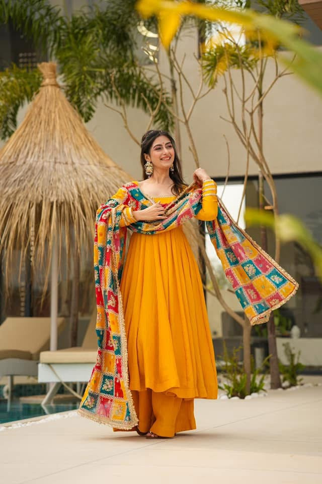 Idaho-o Dusk yellow cosmos suit set