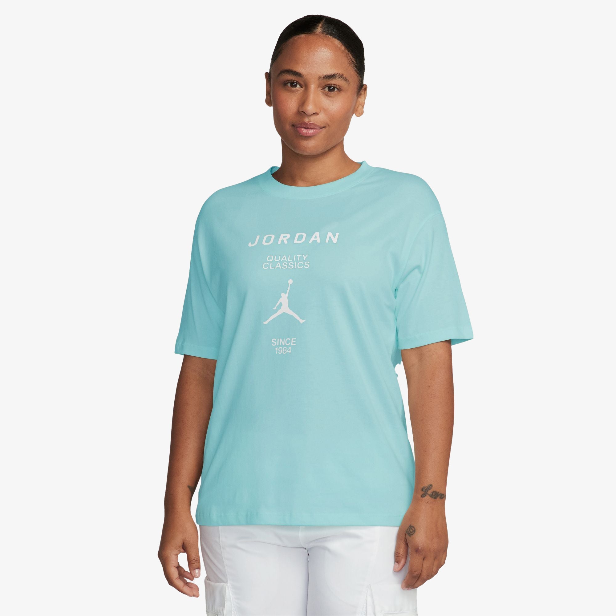 Jordan | Girlfriend T-shirt { Light Dew/white