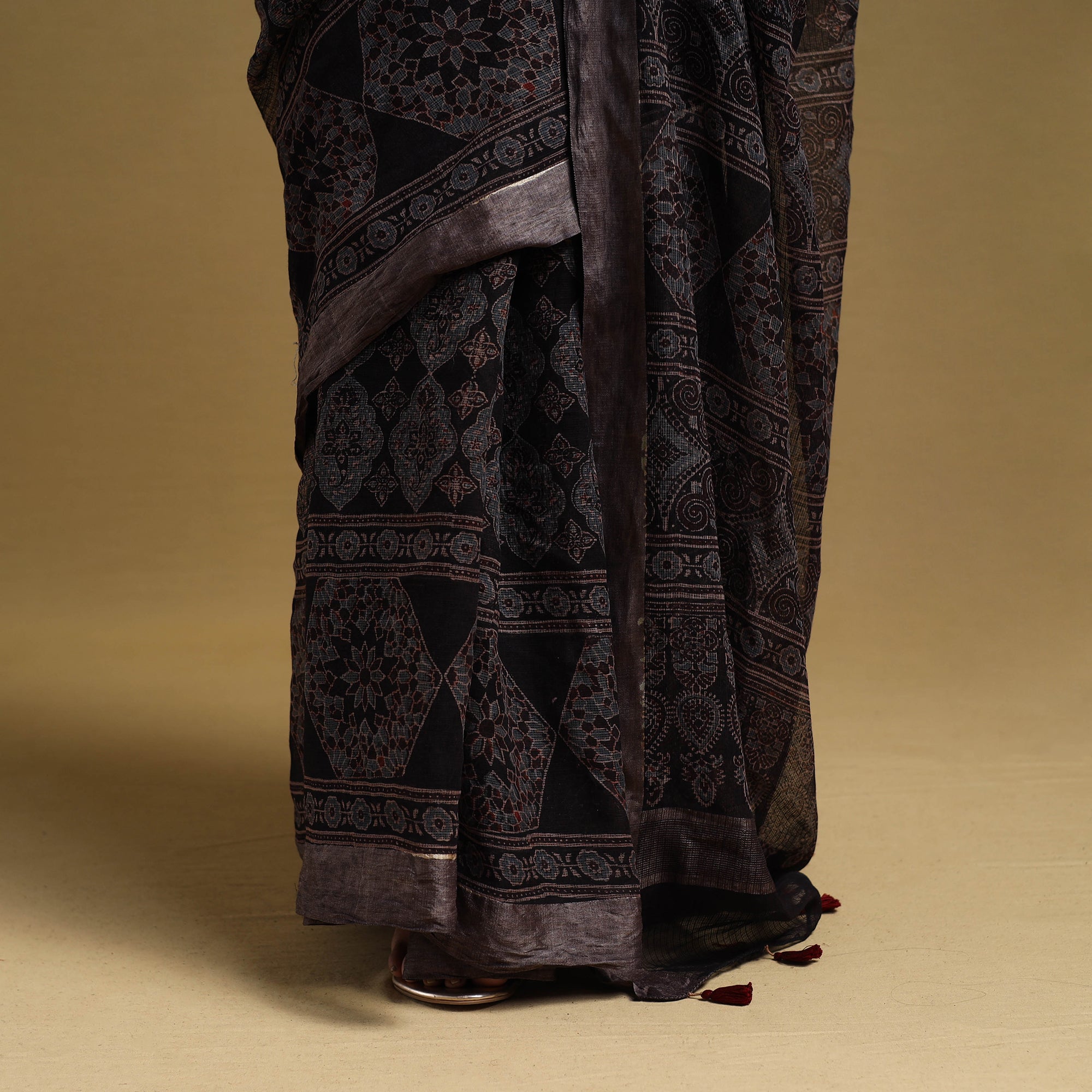 KACHCHH JI CHHAAP Black - Natural Dyed Block Print Kota Doria Cotton Ajrakh Saree 18 - view 5