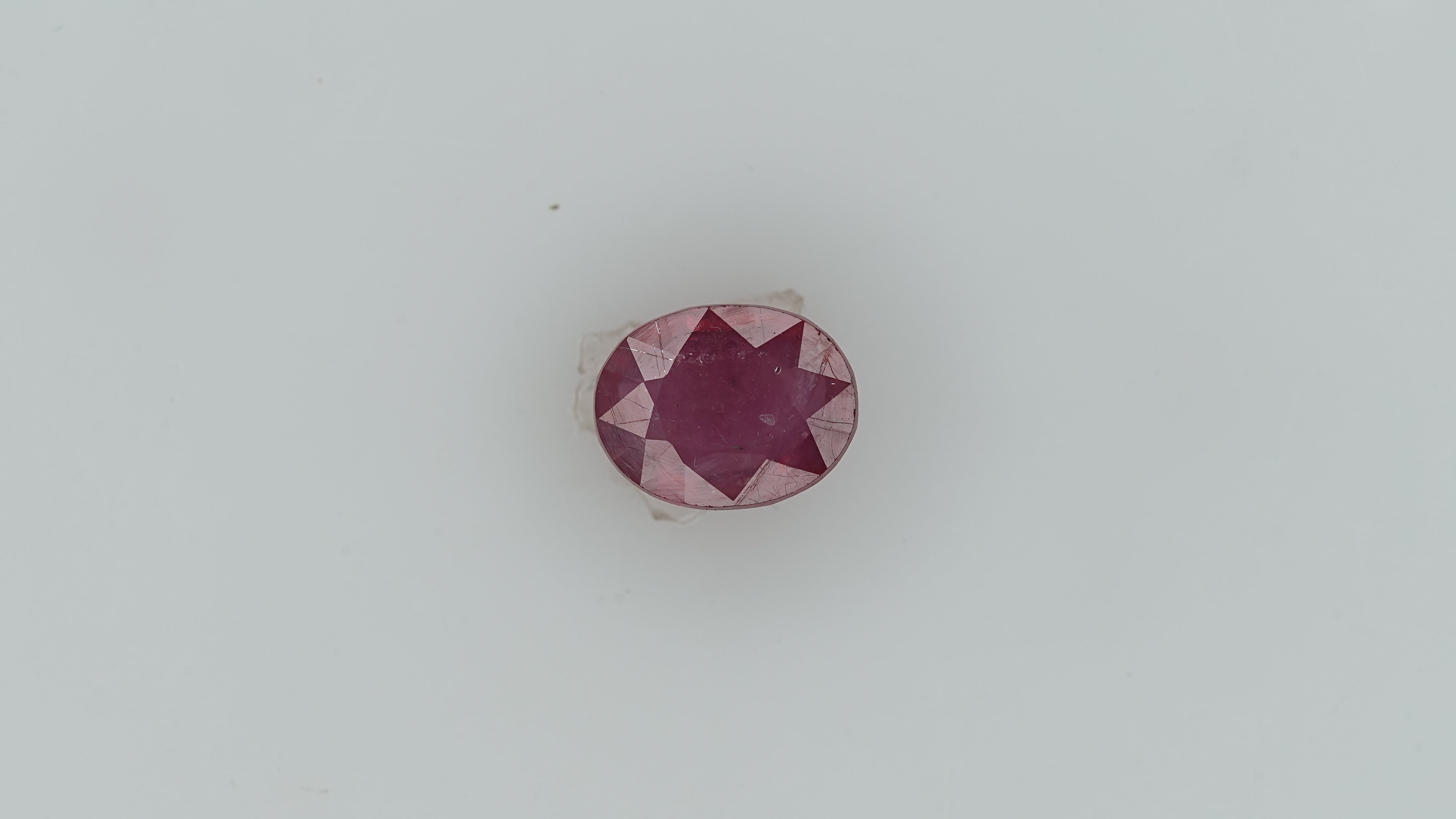Gemsmantra Ruby - 4 Carats (4.4 Ratti)