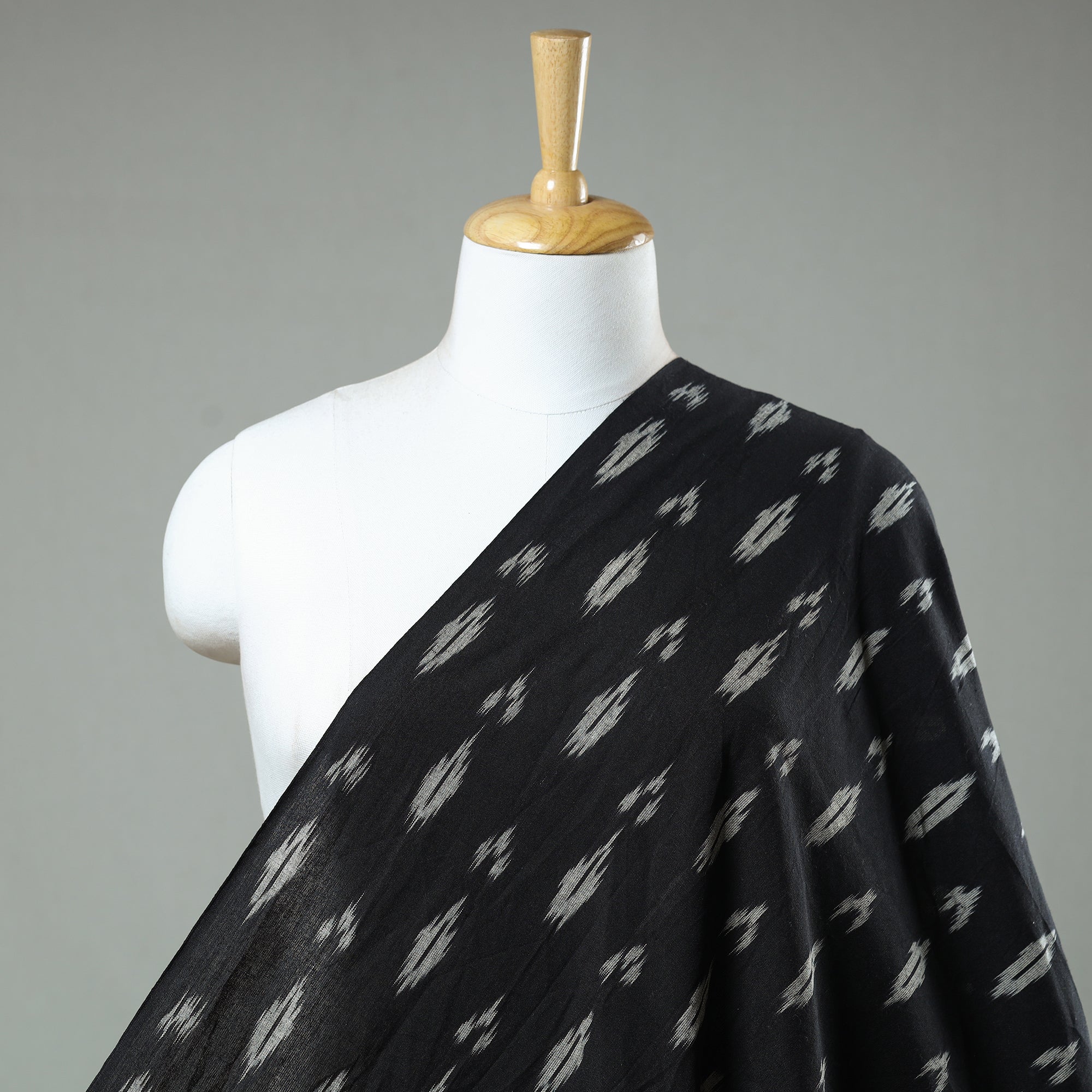 SOUTH KARGHA Black - Pochampally Ikat Weave Cotton Fabric 21