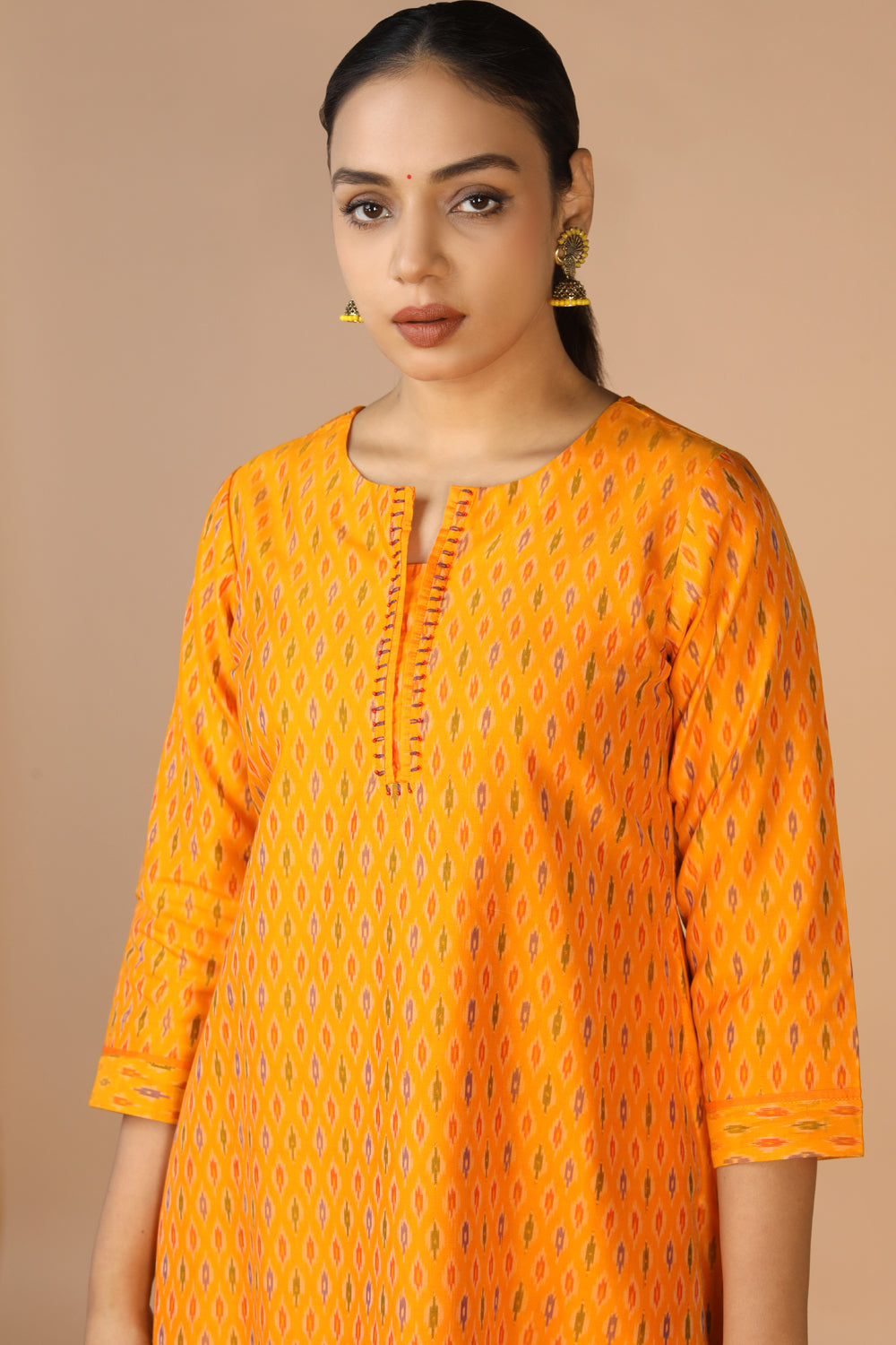 Kalanjali Ethnics Handwoven Cotton Pochampally Ikat Kurti - view 2