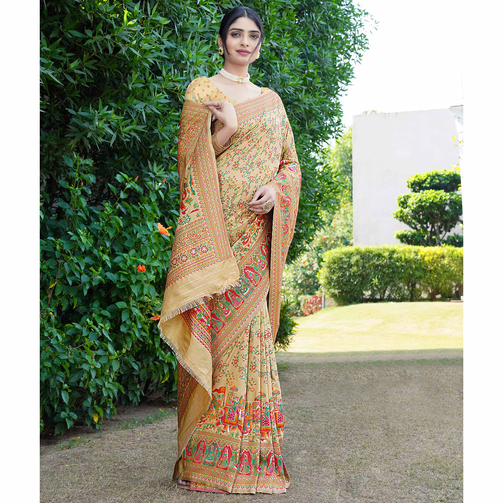 Peachmode Chikoo Floral Purple Woven Pure Silk Saree - view 4