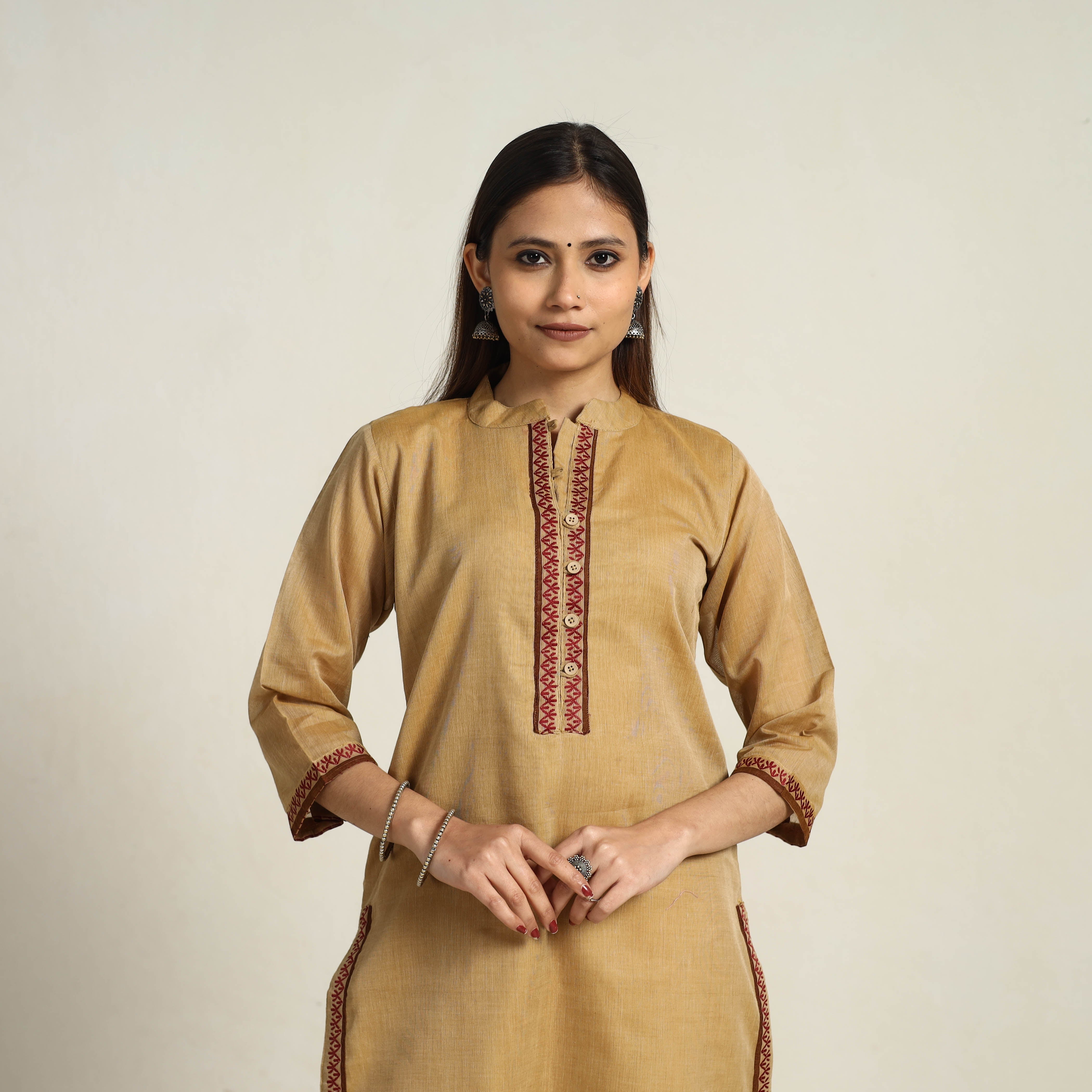ITOKRI CASUALS Beige - Thread Border Cotton Straight Kanchipuram Kurta 02