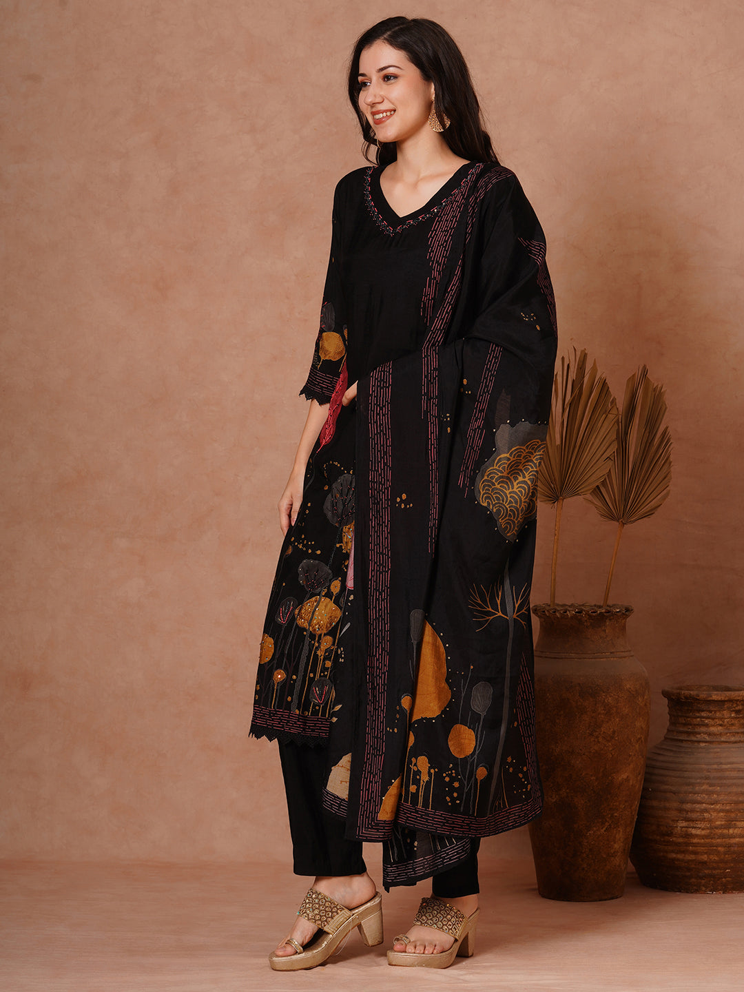 FASHOR Abstract Floral Printed & Hand Embroidered Straight Fit Kurta with Pant and Dupatta - Black - view 4