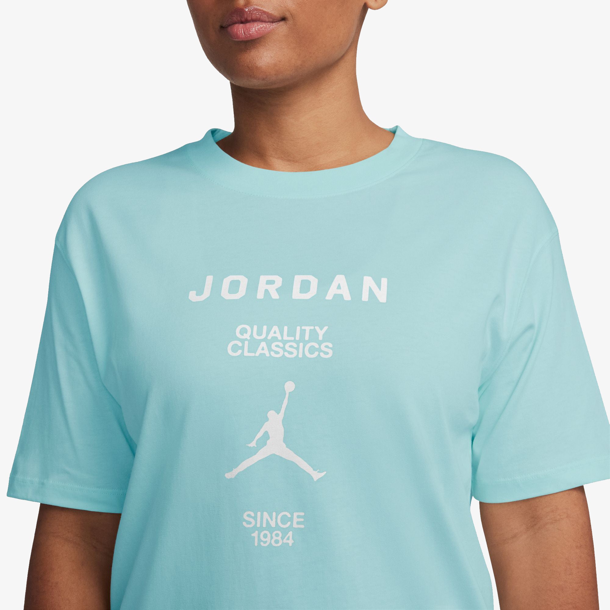 Jordan | Girlfriend T-shirt { Light Dew/white - view 3