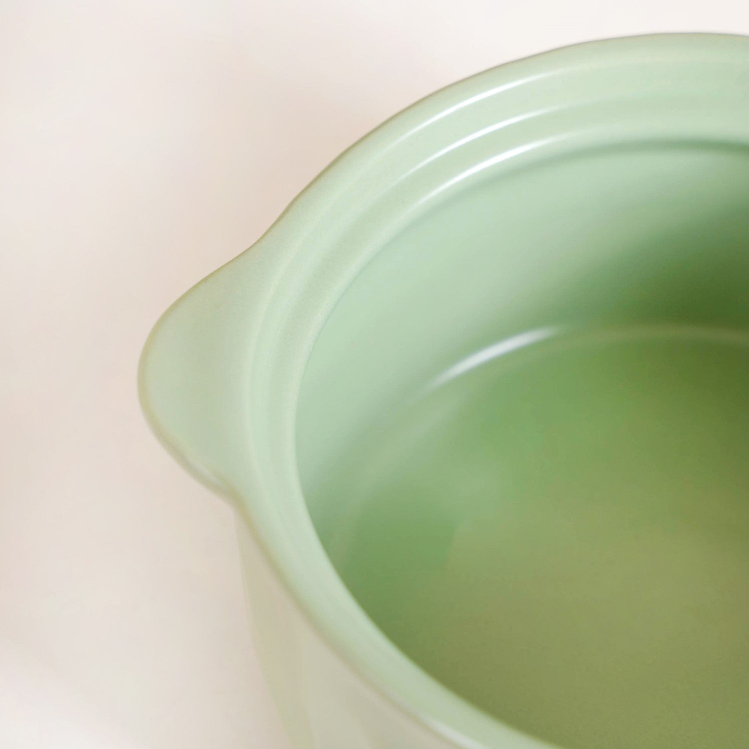 Nestasia Pebble Textured Serving Bowl With Glass Lid 950ml - view 6