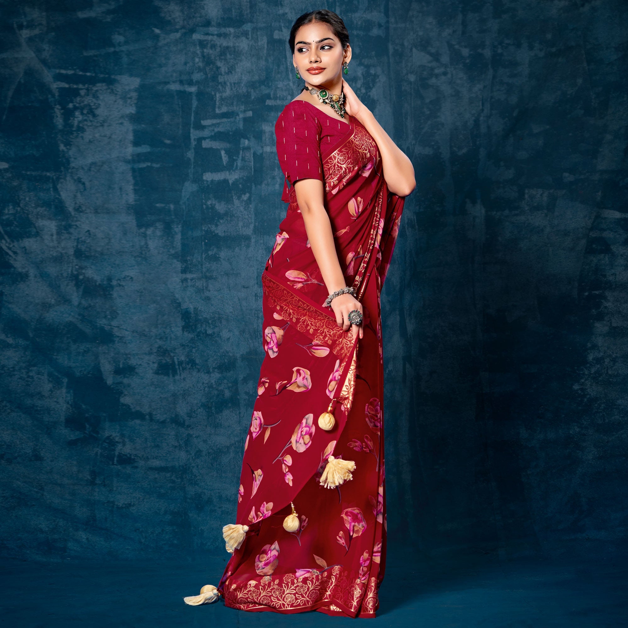 Peachmode Maroon Floral Printed Georgette Saree With Viscose Border