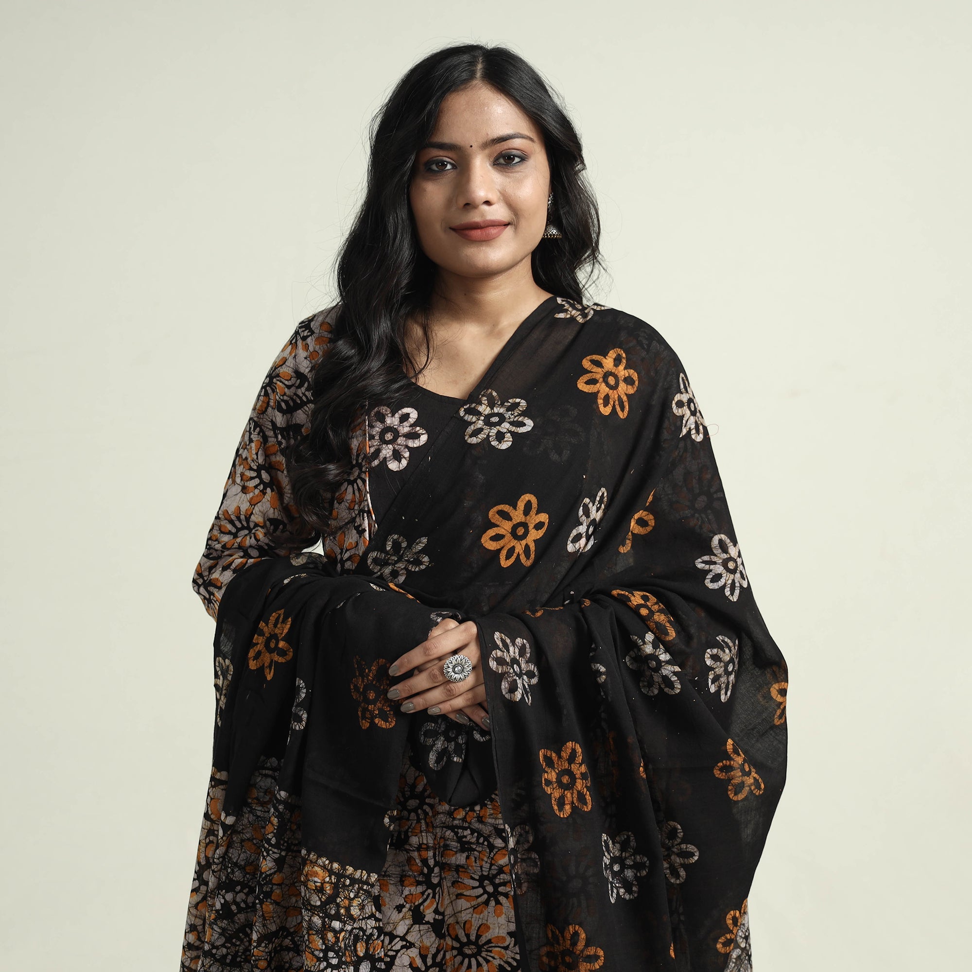 ITOKRI CASUALS Beige - Cotton Hand Batik Print Kurta Set 12 - view 2