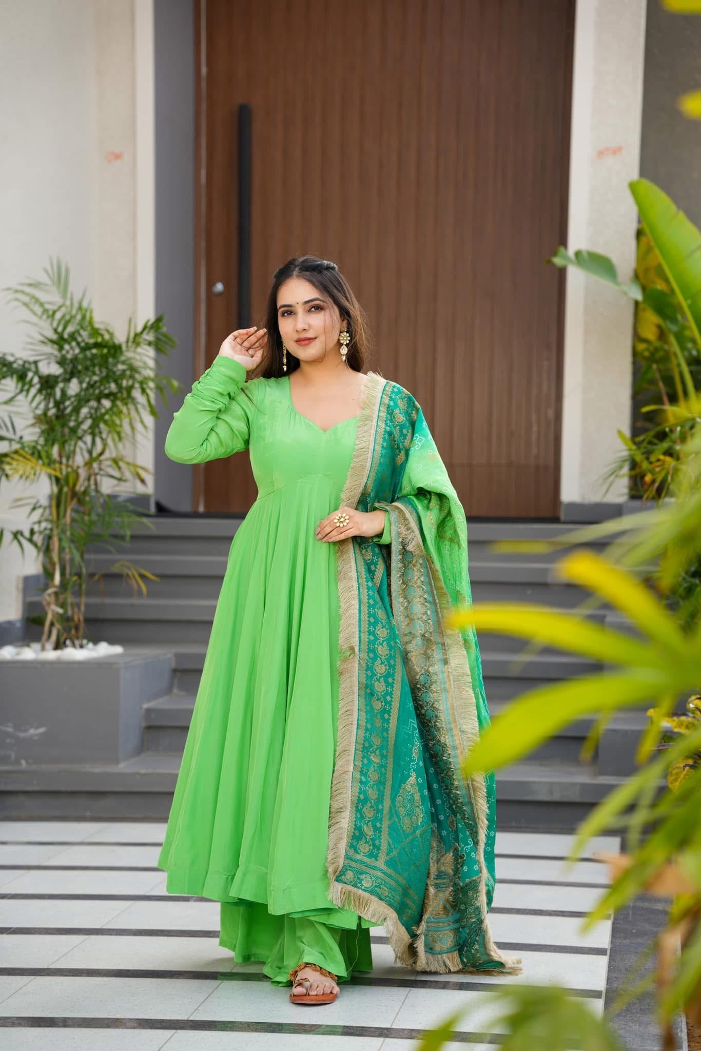 Idaho-o Zainab green crepe suit set - view 5