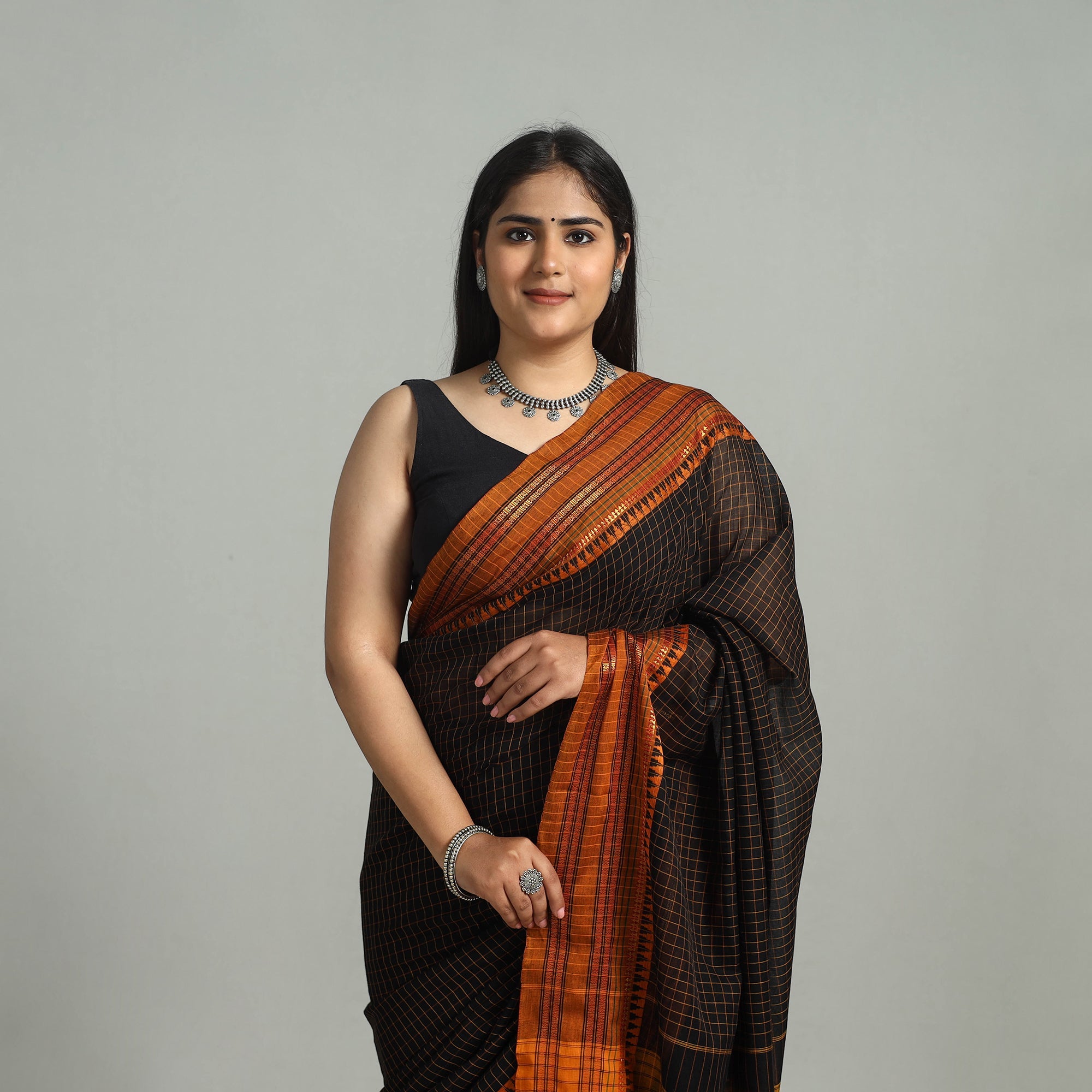 SOUTH KARGHA Black - Dharwad Cotton Saree with Zari Border - view 3