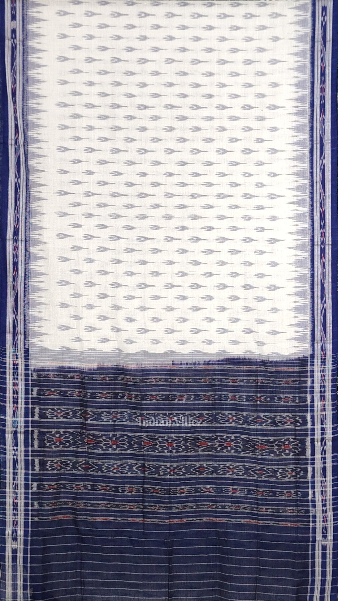 IndianVillèz White Blue Mayur Chandrika Maniabandha Cotton Saree