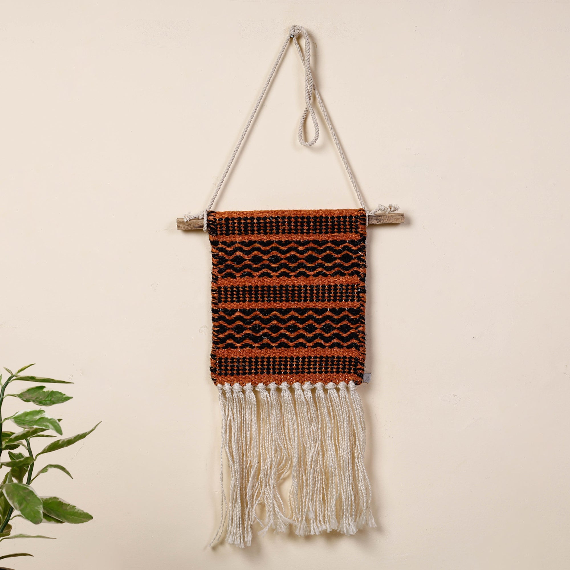 ITOKRI CRAFTS INITIATIVE Bhadohi Handwoven Wool Geometric Fringed Wall Hanging