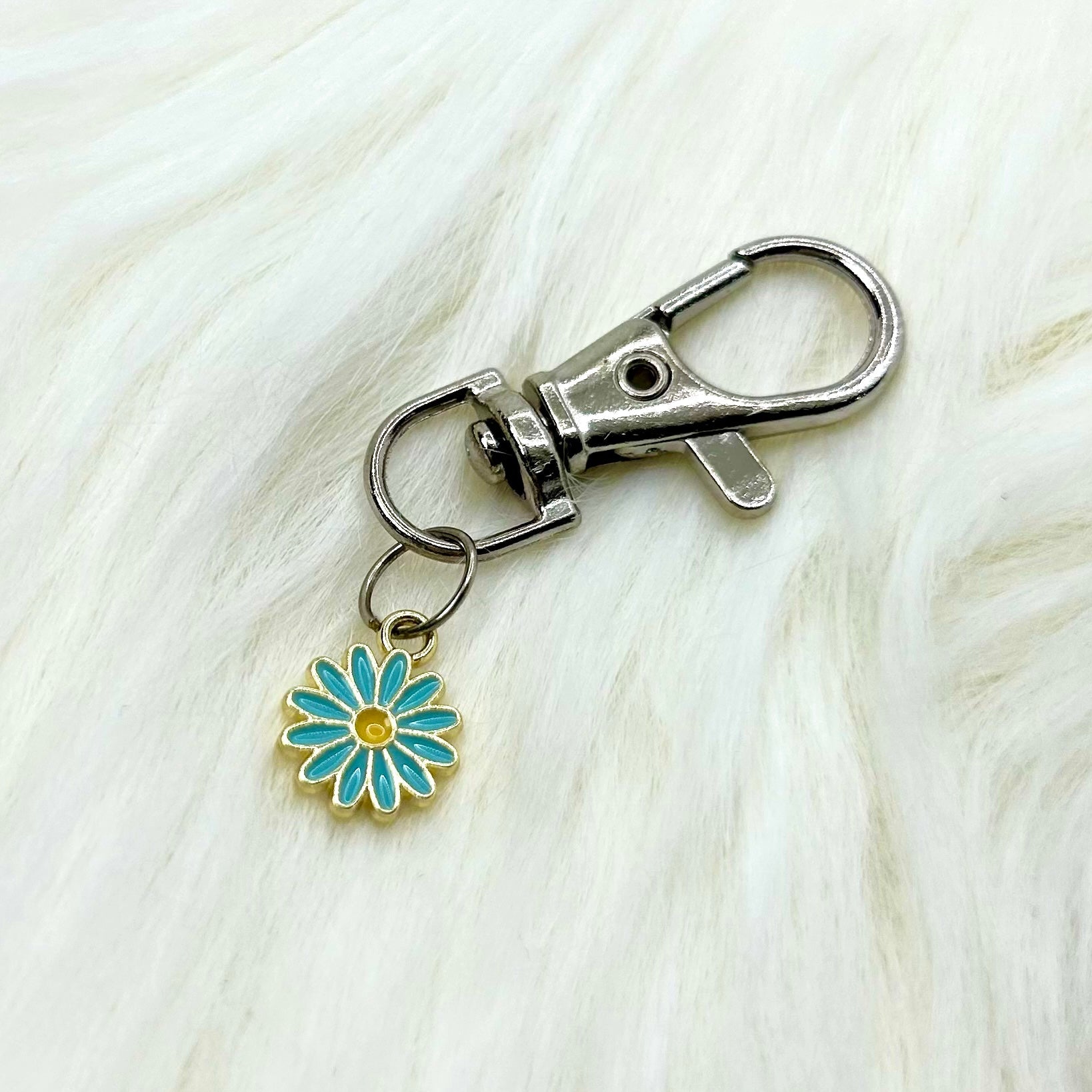 Casebasket Skyflower Phone Charm - view 2