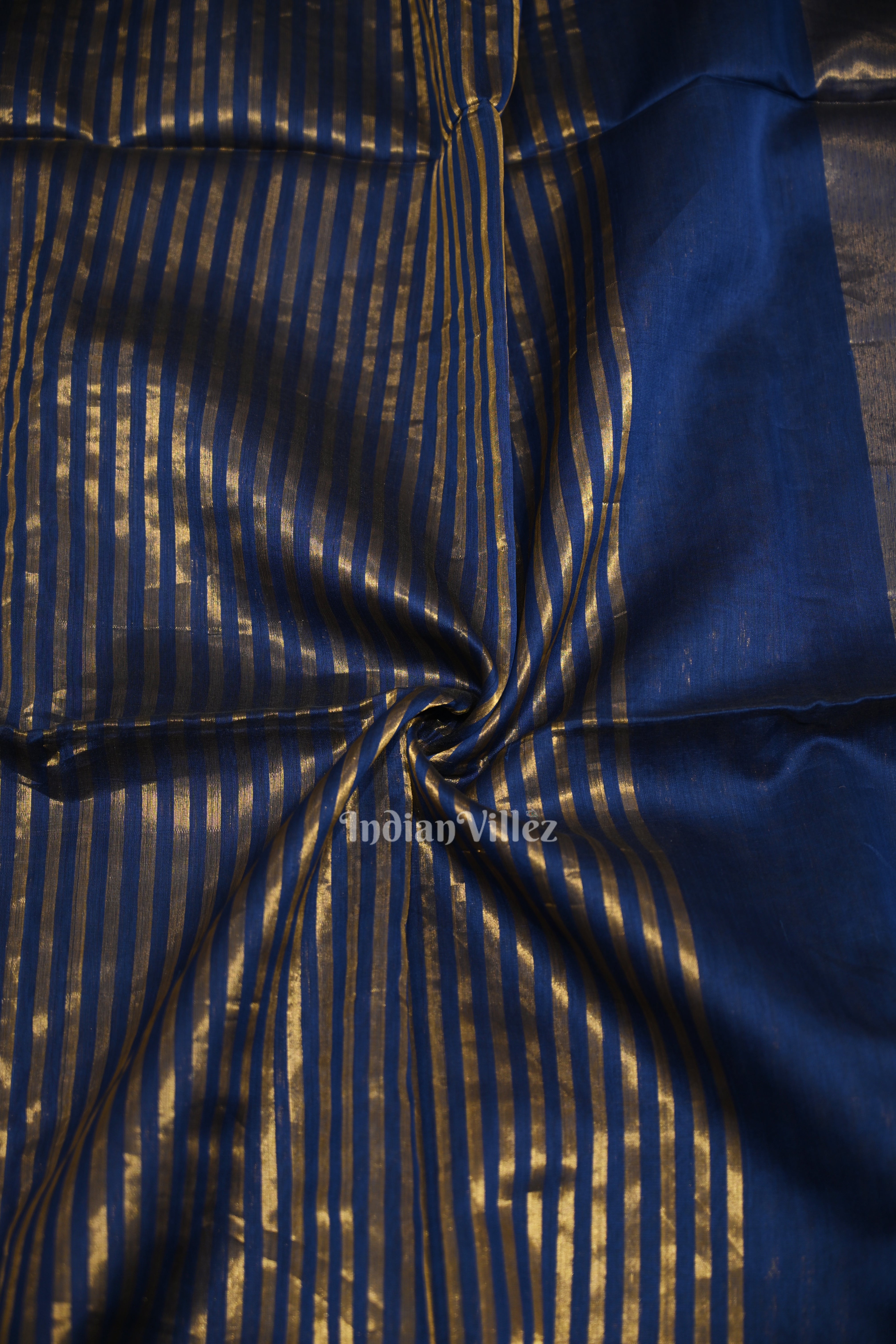 IndianVillèz Blue Stripped Pure Silk Cotton Maheshwari Saree - view 2