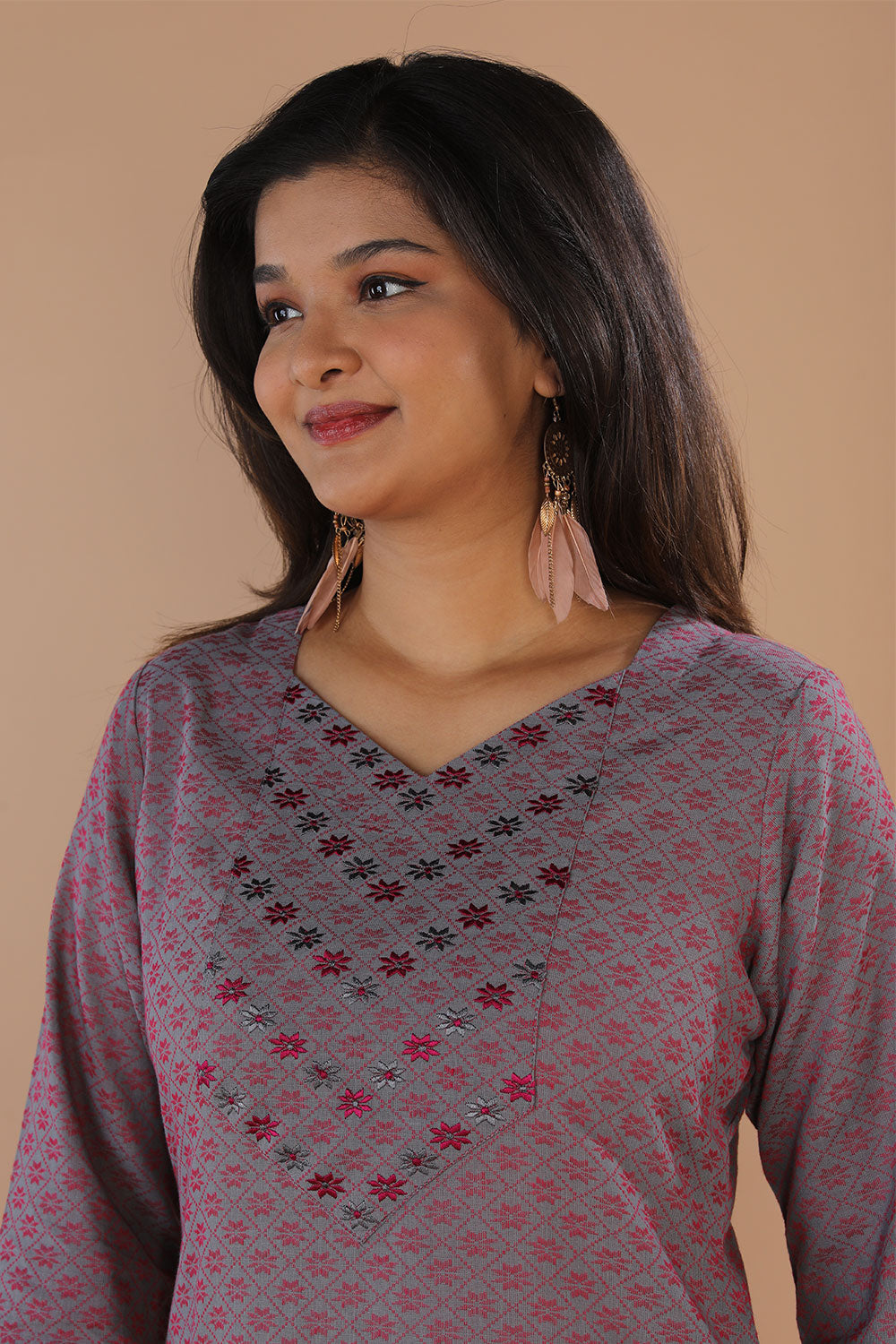 Kalanjali Ethnics Geometric embroidered long kurti - view 6
