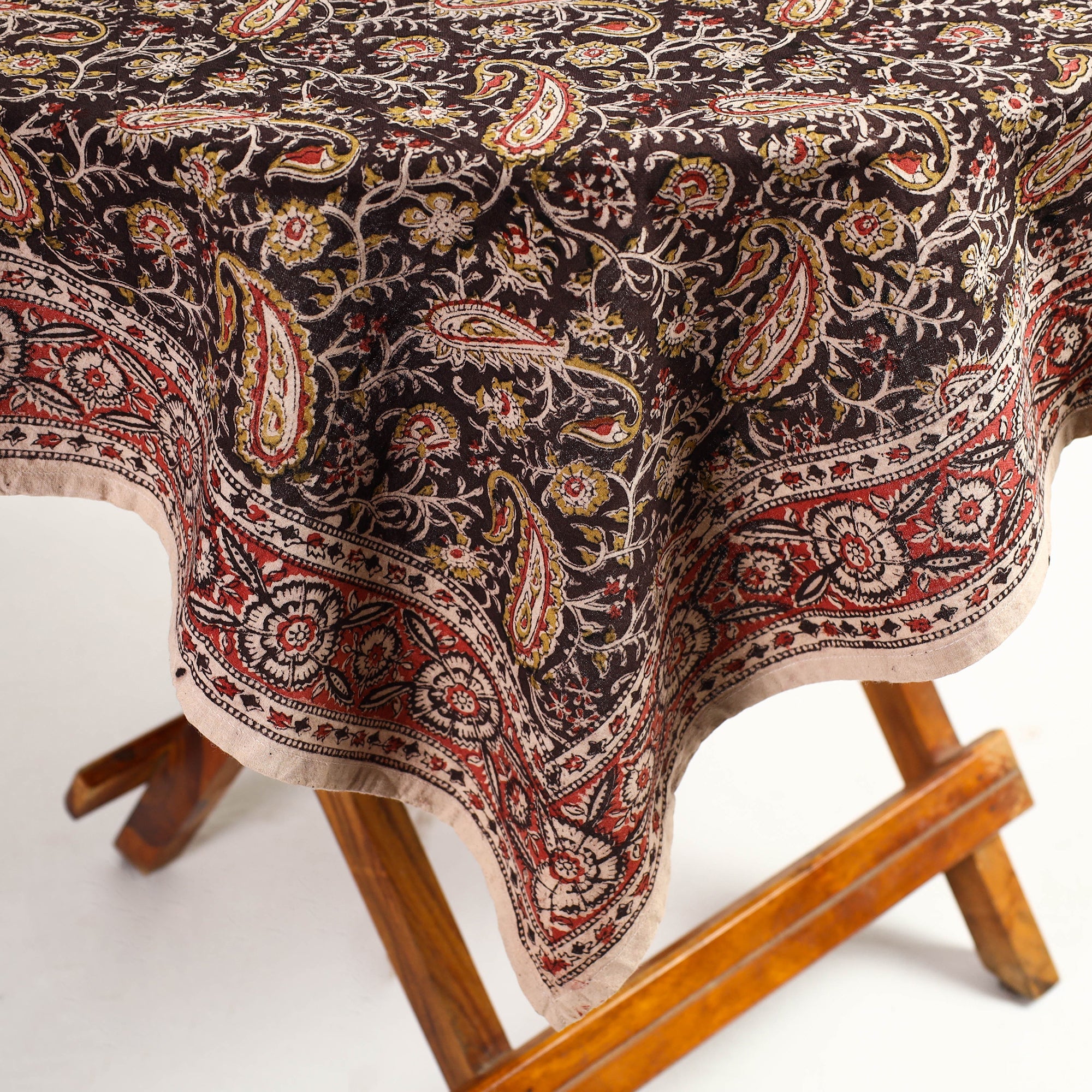 PITCHUKA SRINIVAS KALAMKARI PEDANA Brown - Original Pedana Kalamkari Block Printed Cotton Table Cover (46 x 43 in) - view 2