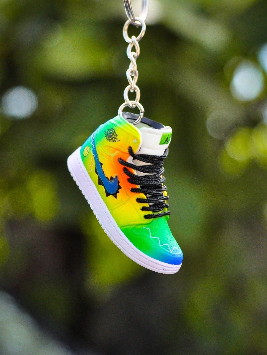 Kicks Machine 3D Sneaker Keychain AJ1 J Balvin - view 2
