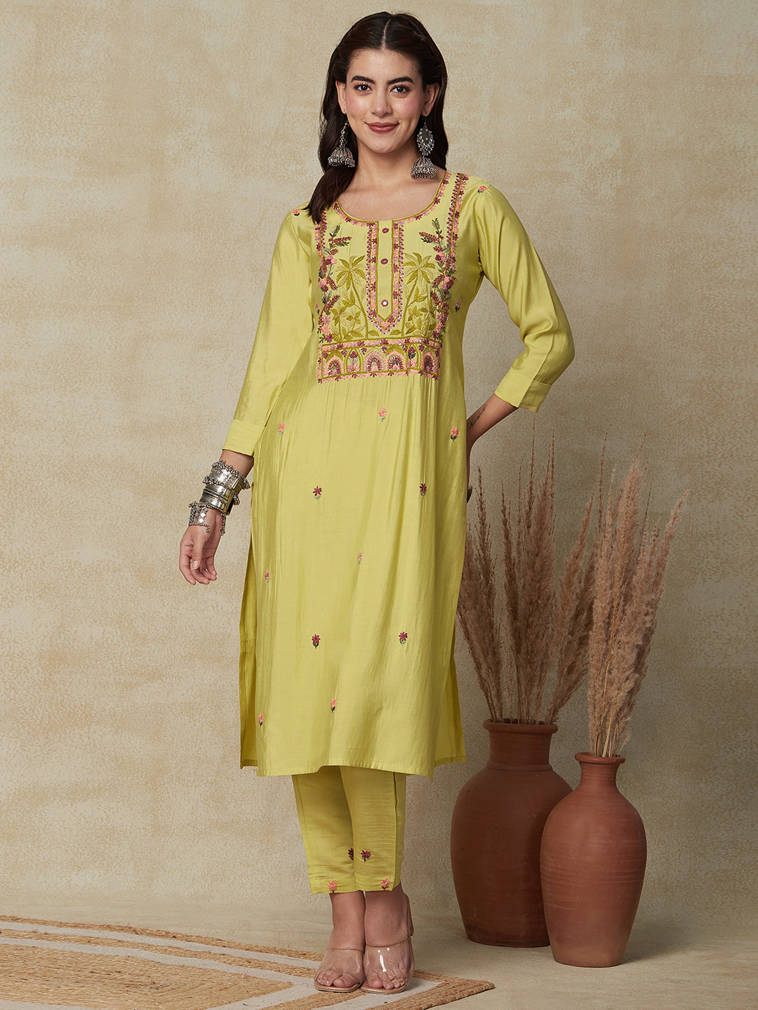 Fashor Solid Floral Hand Embroidered Straight Fit Kurta - Yellow
