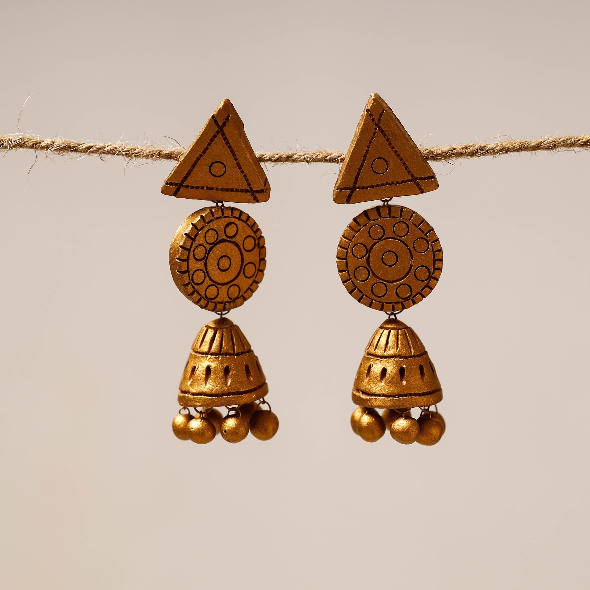 KHUSHBASH - HAPPY LOOM OF EAST Bishnupur Handpainted Terracotta Jhumki Earrings 10