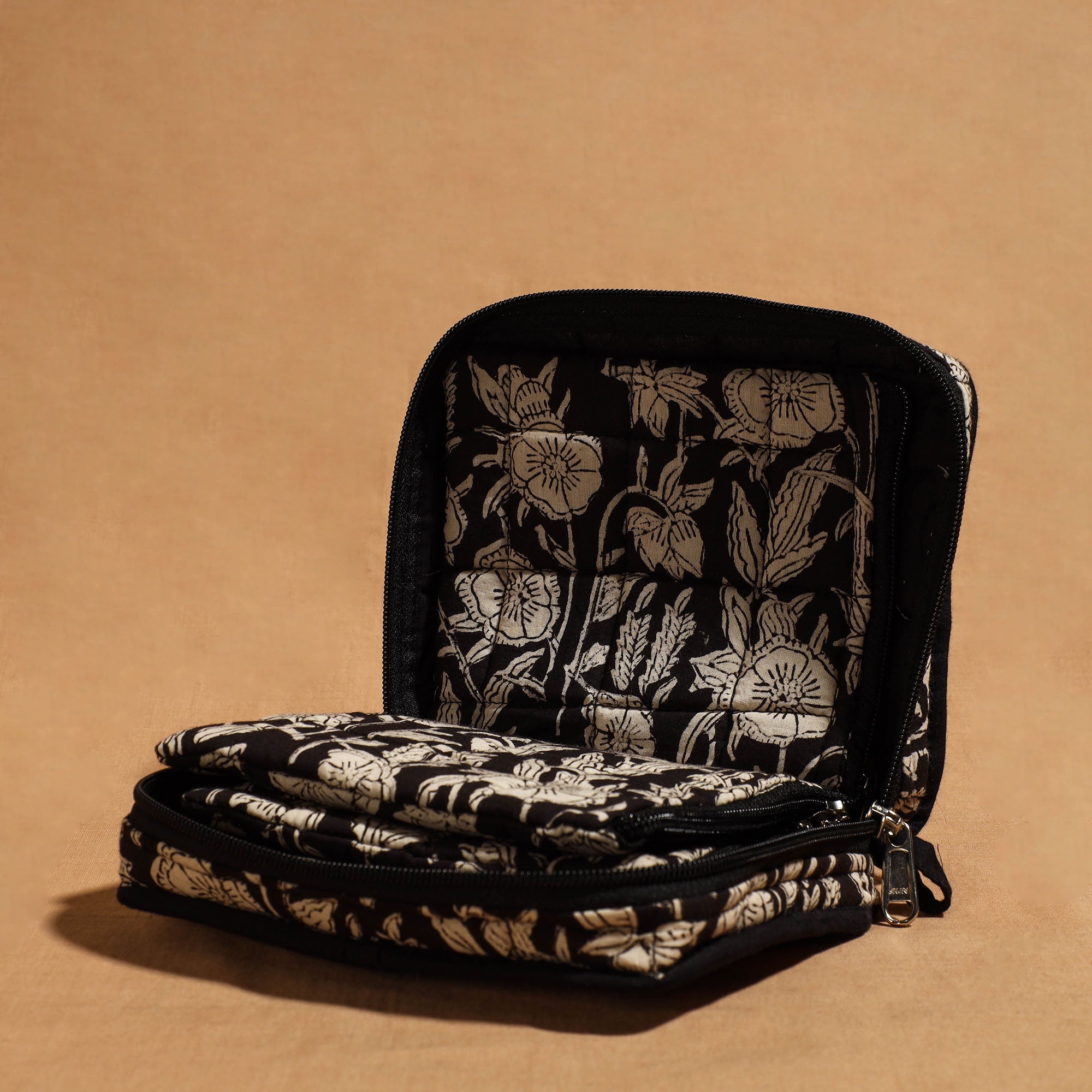 NOORI BAZAR Black - Handmade 4 Pockets Cotton Jewelry Bag 02 - view 3