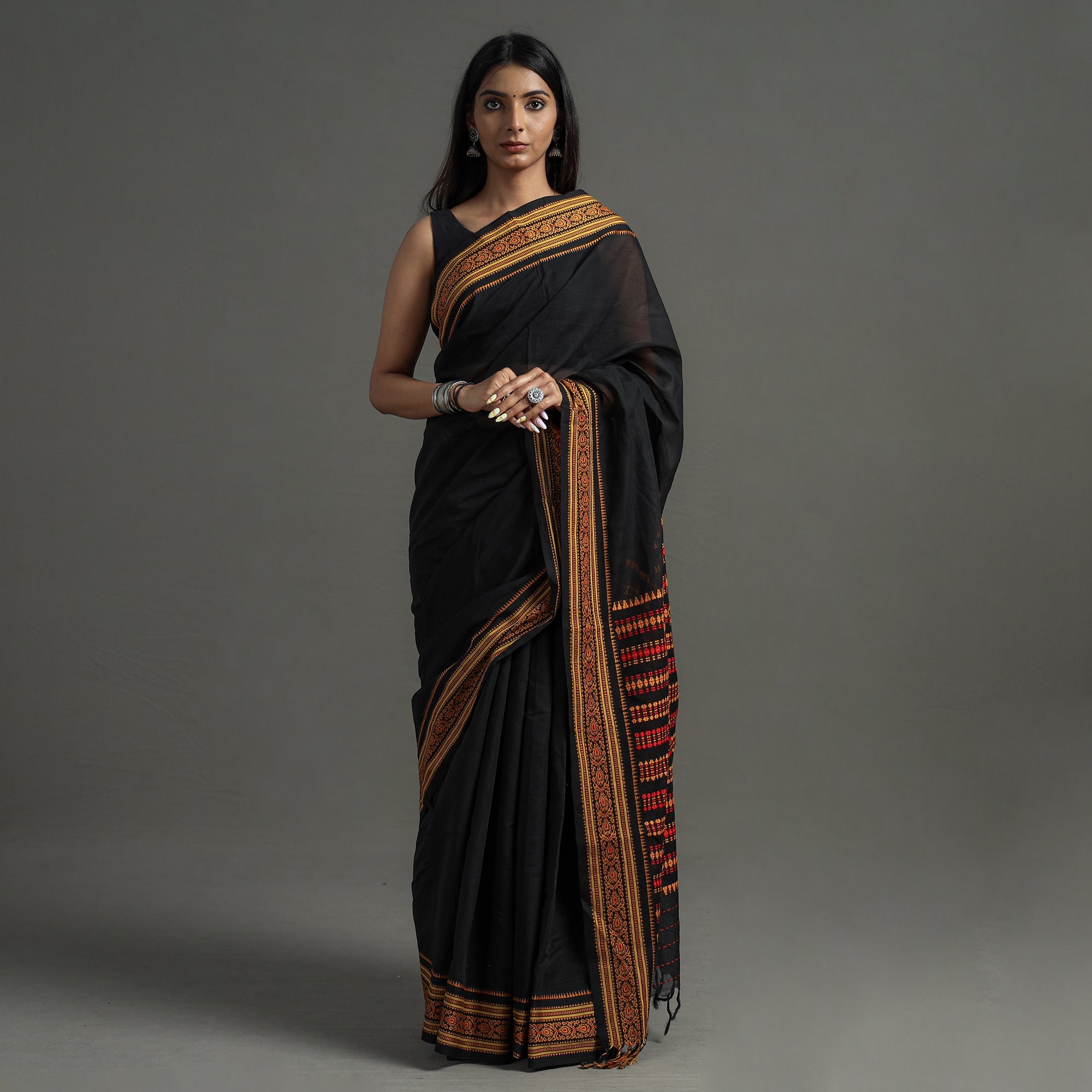 SASHA Black - Begampuri Handloom Cotton Saree