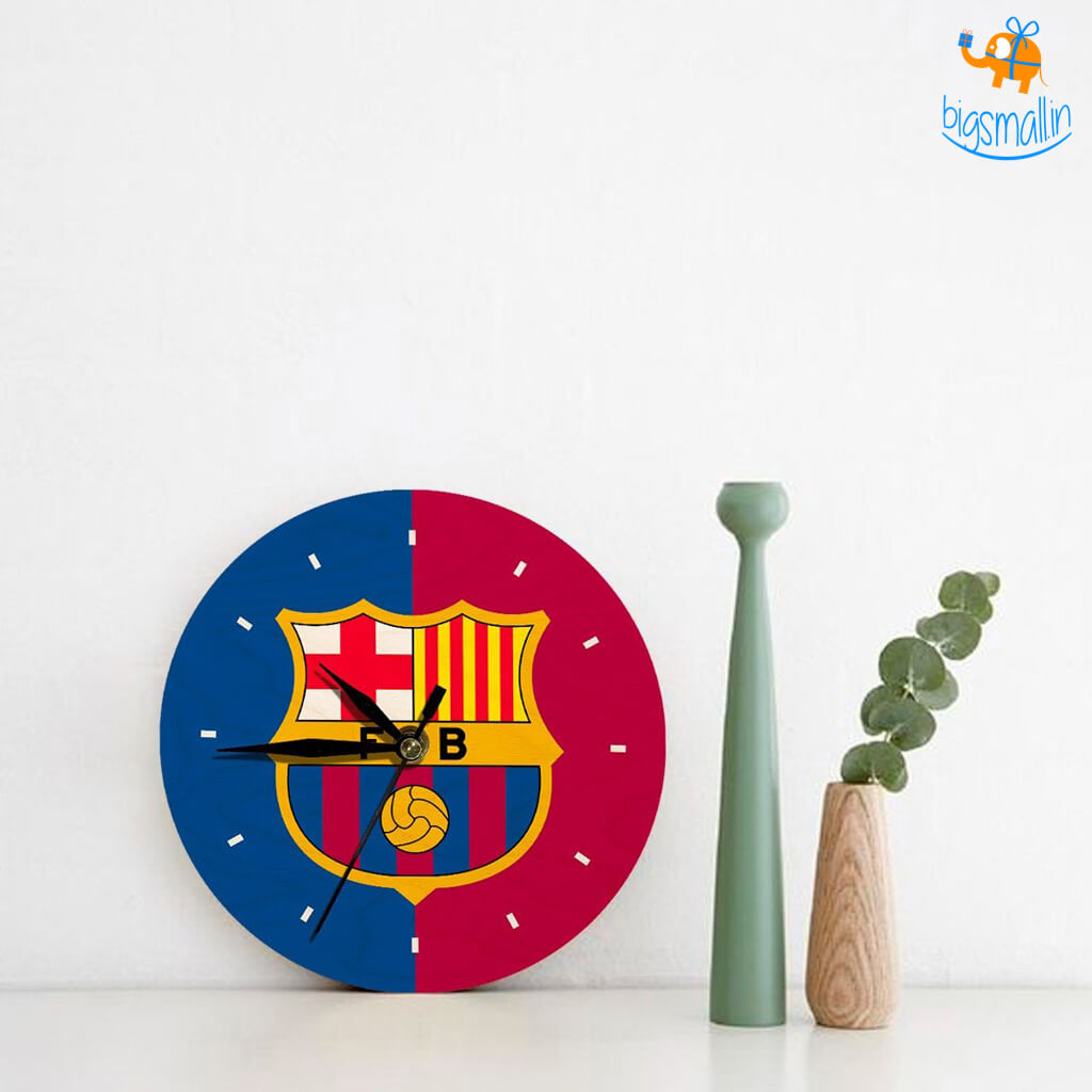 Bigsmall_cc FCB Wooden Table Clock
