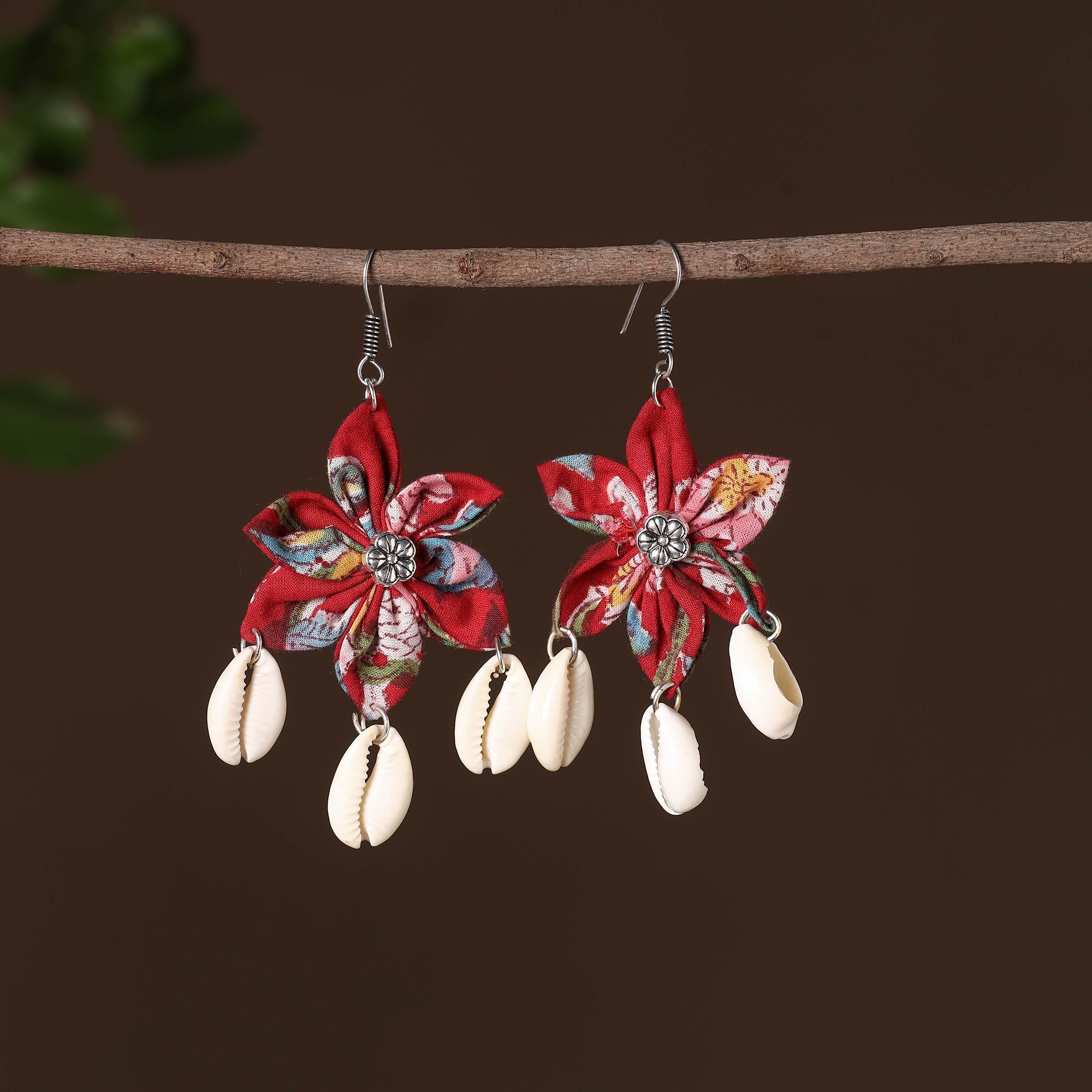 JALPARI Sidra Fabart Phool Kali Shell Earrings