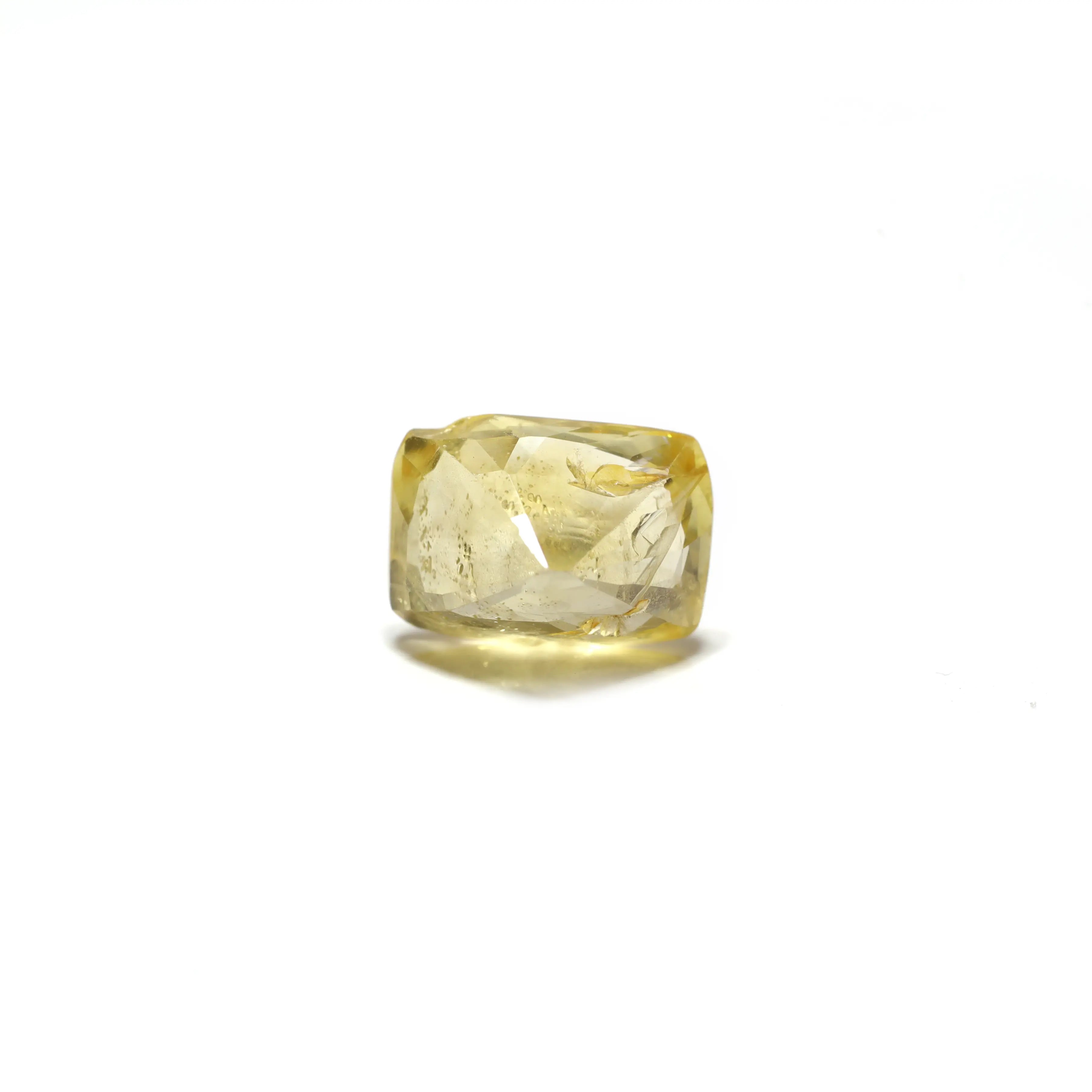 Pramogh Yellow Sapphire - 3.6 Carat - view 2