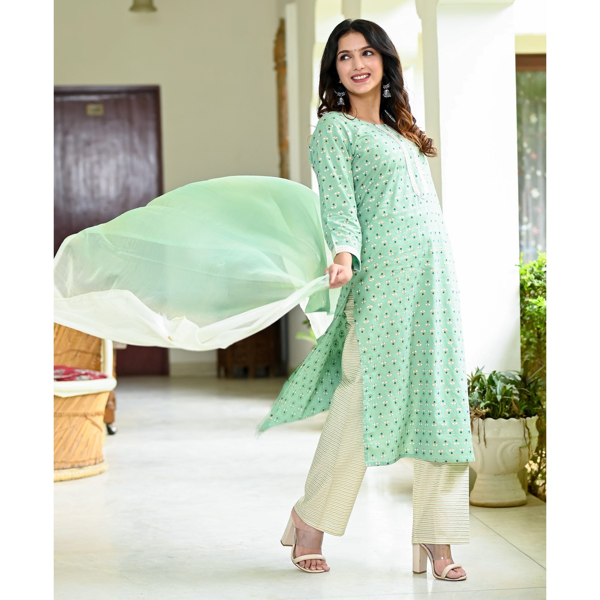 BlackTree green-floral-foil-printed-pure-cotton-suit - view 5