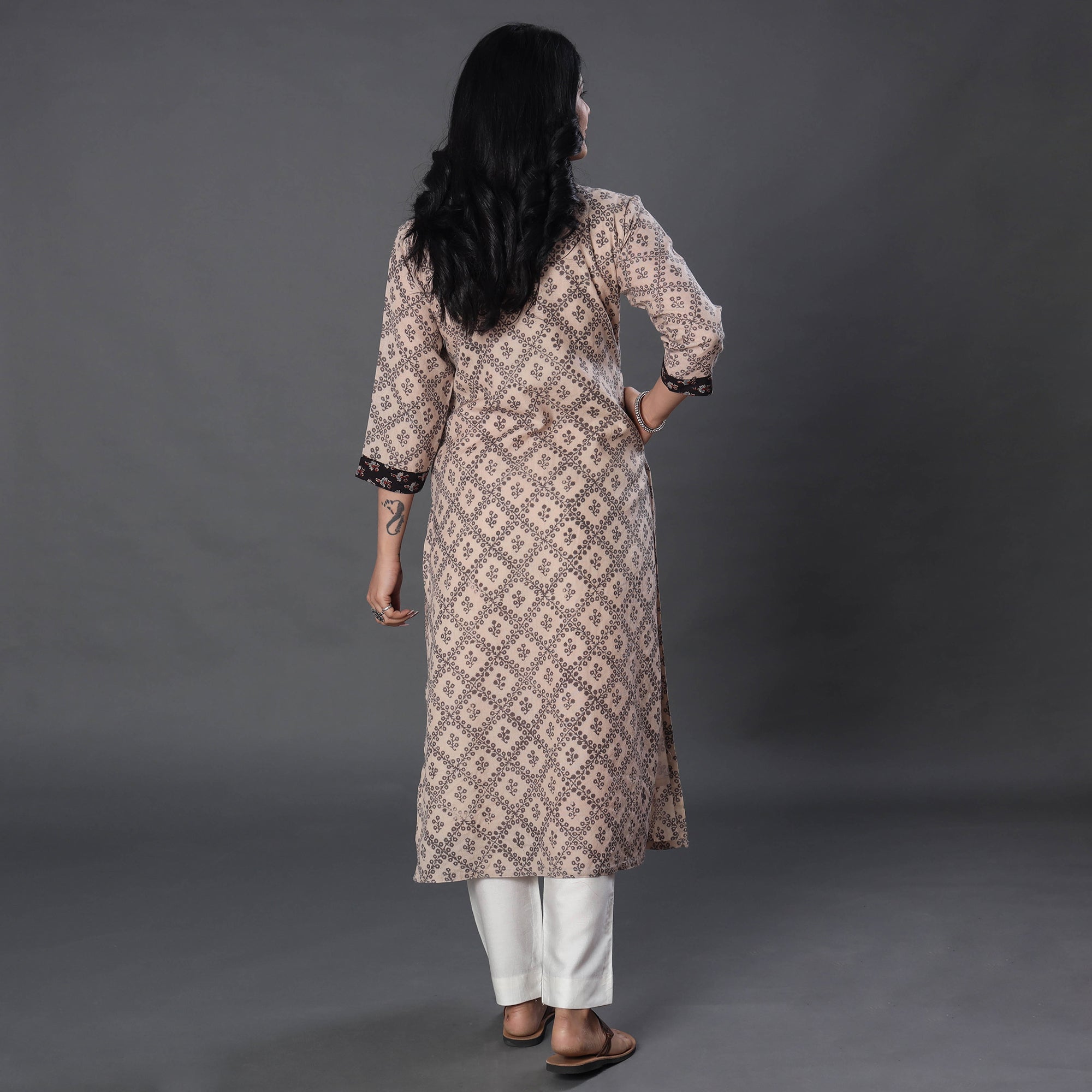 ITOKRI CASUALS Beige - Handwoven Wool Pedana Kalamkari Block Print Kurta - view 6