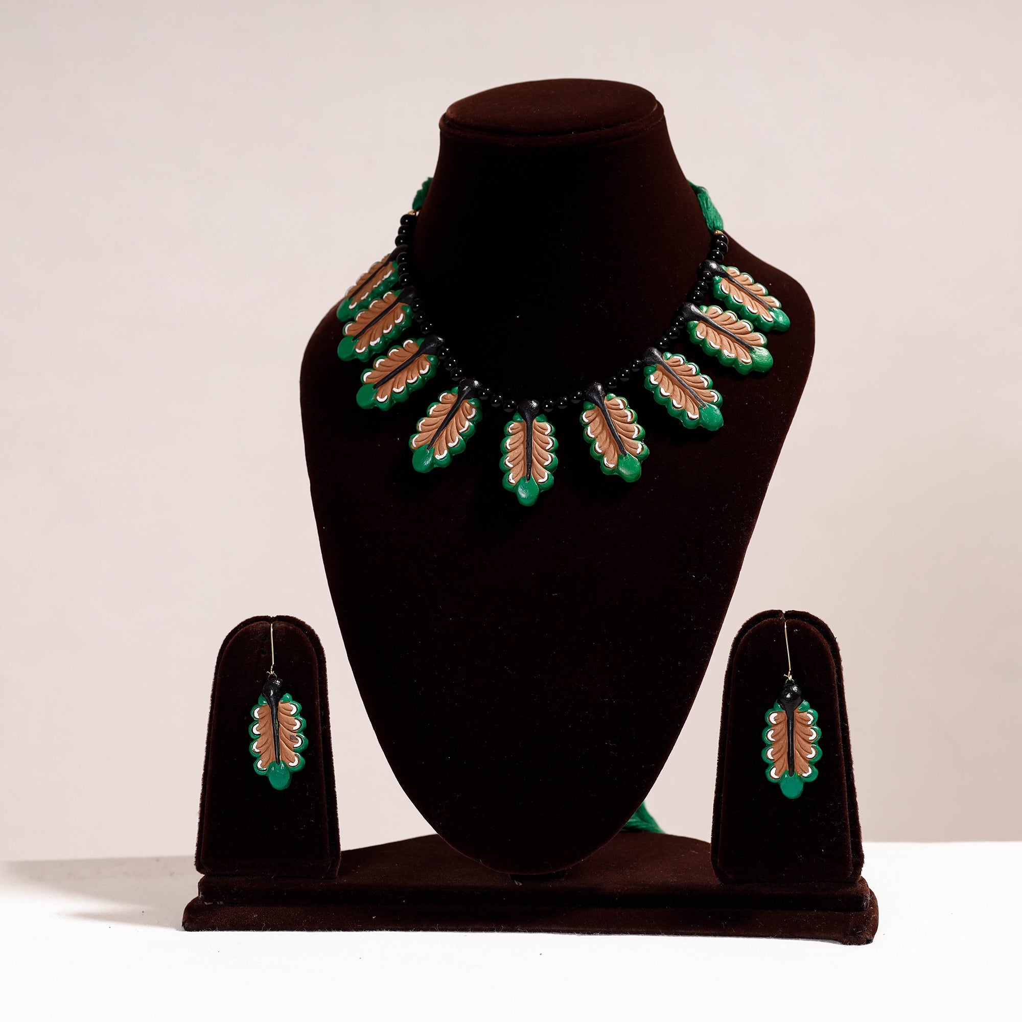 KHUSHBASH - HAPPY LOOM OF EAST Bishnupur Handpainted Terracotta Necklace Set